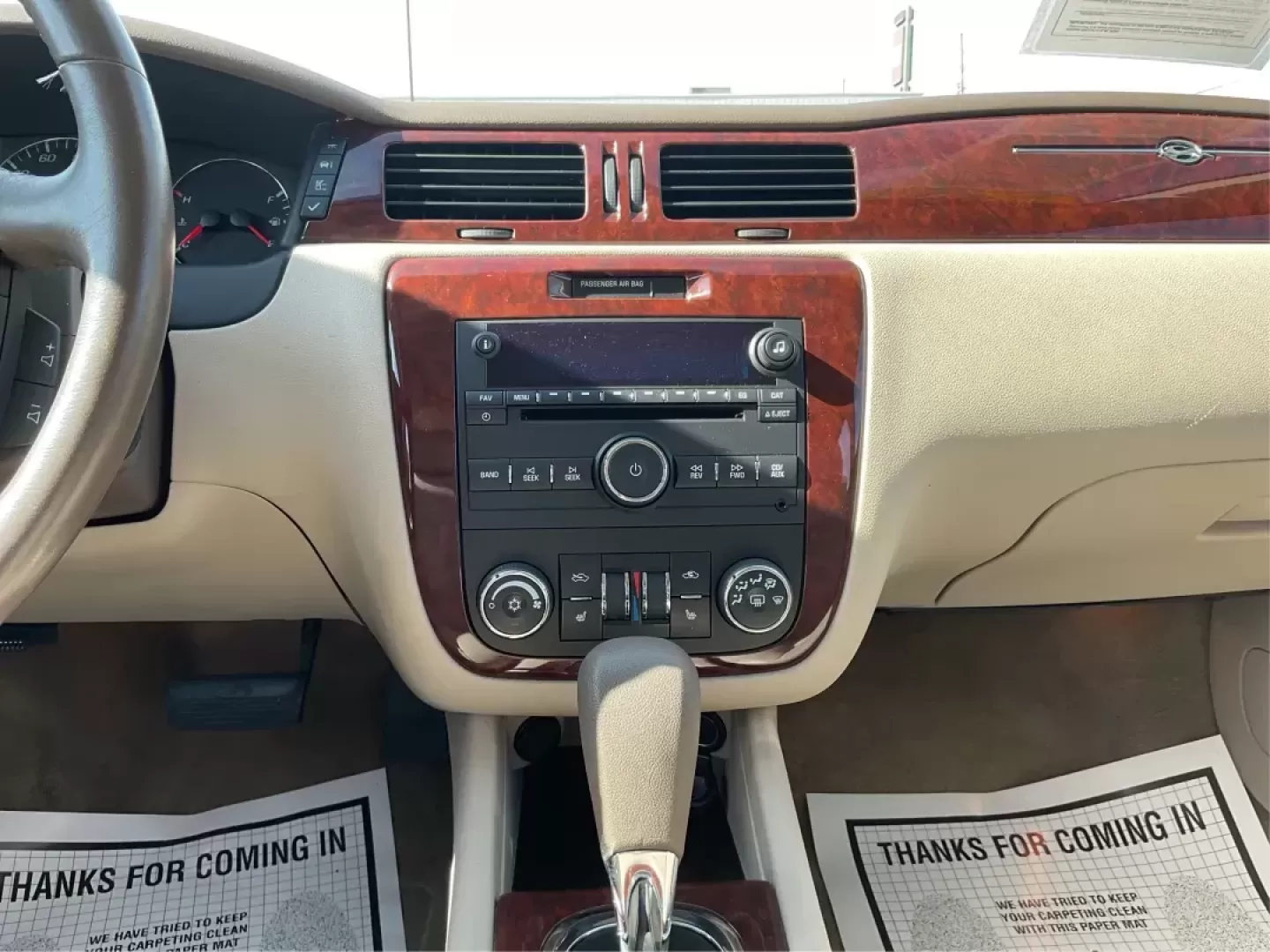 2007 Chevrolet Impala LTZ (2G1WU58R179) with an 3.9L V-6 variable valve control engine, located at 4508 South Dixie Dr, Moraine, OH, 45439, (937) 908-9800, 39.689976, -84.218452 - Photo#12