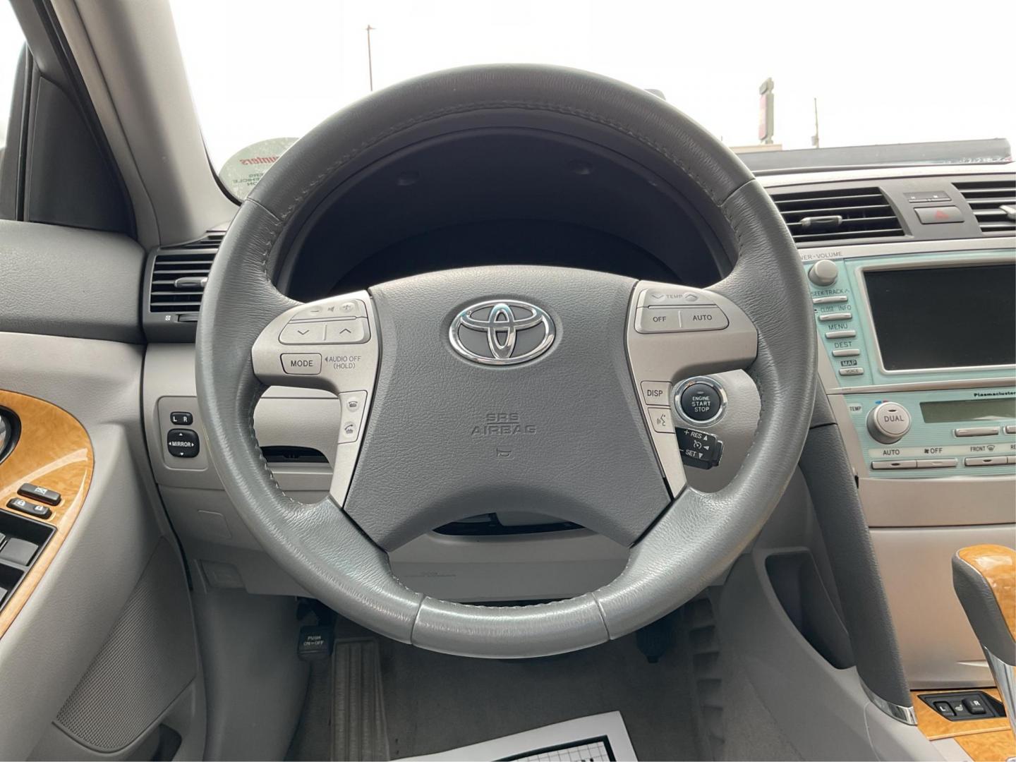 2007 Toyota Camry XLE V6 (4T1BK46K77U) with an 3.5L V-6 DOHC engine, located at 1184 Kauffman Ave, Fairborn, OH, 45324, (937) 908-9800, 39.807072, -84.030914 - Photo#15