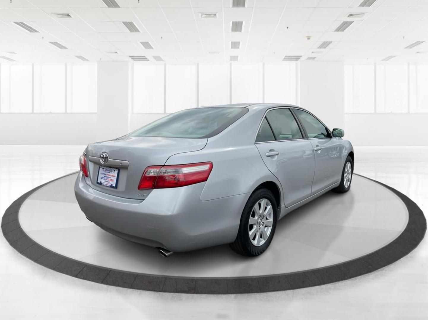 2007 Toyota Camry XLE V6 (4T1BK46K77U) with an 3.5L V-6 DOHC engine, located at 1184 Kauffman Ave, Fairborn, OH, 45324, (937) 908-9800, 39.807072, -84.030914 - Photo#2
