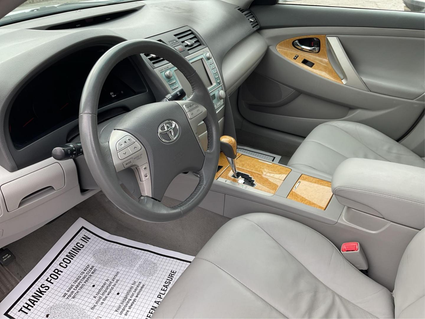 2007 Toyota Camry XLE V6 (4T1BK46K77U) with an 3.5L V-6 DOHC engine, located at 1184 Kauffman Ave, Fairborn, OH, 45324, (937) 908-9800, 39.807072, -84.030914 - Photo#8
