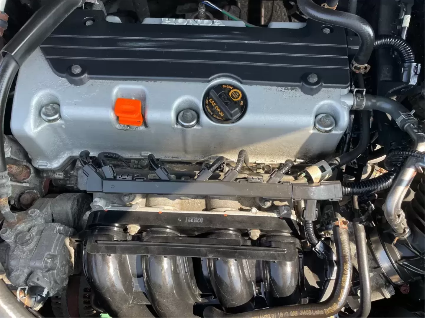2010 Honda CR-V EX-L (5J6RE4H74AL) with an 2.4L I-4 DOHC engine, located at 8750 N County Rd 25A, Piqua, OH, 45356, (937) 908-9800, 40.164391, -84.232513 - Photo#10