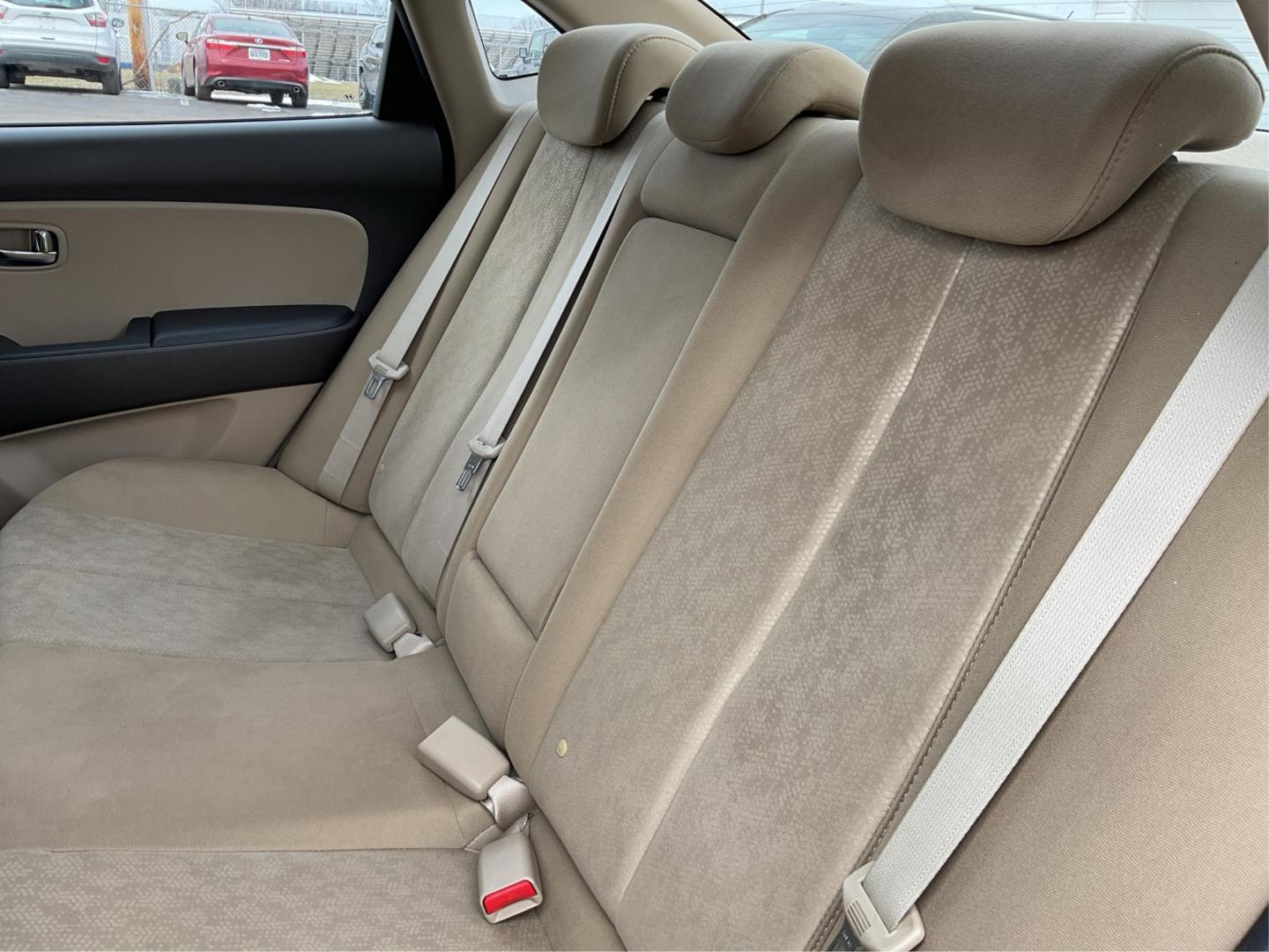 2010 Hyundai Elantra GLS (KMHDU4AD5AU) with an 2L I-4 DOHC engine, located at 1184 Kauffman Ave, Fairborn, OH, 45324, (937) 908-9800, 39.807072, -84.030914 - Photo#9