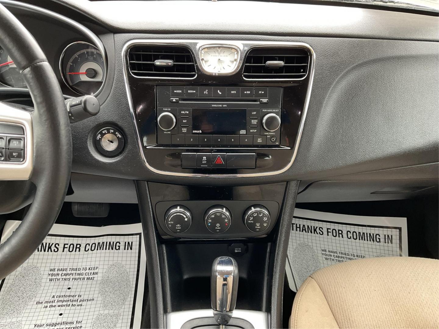 2011 Chrysler 200 Touring (1C3BC1FG5BN) with an 3.6L V6 DOHC 24V FFV engine, 6-Speed Automatic transmission, located at 1230 East Main St, Xenia, OH, 45385, (937) 908-9800, 39.688026, -83.910172 - Photo#12