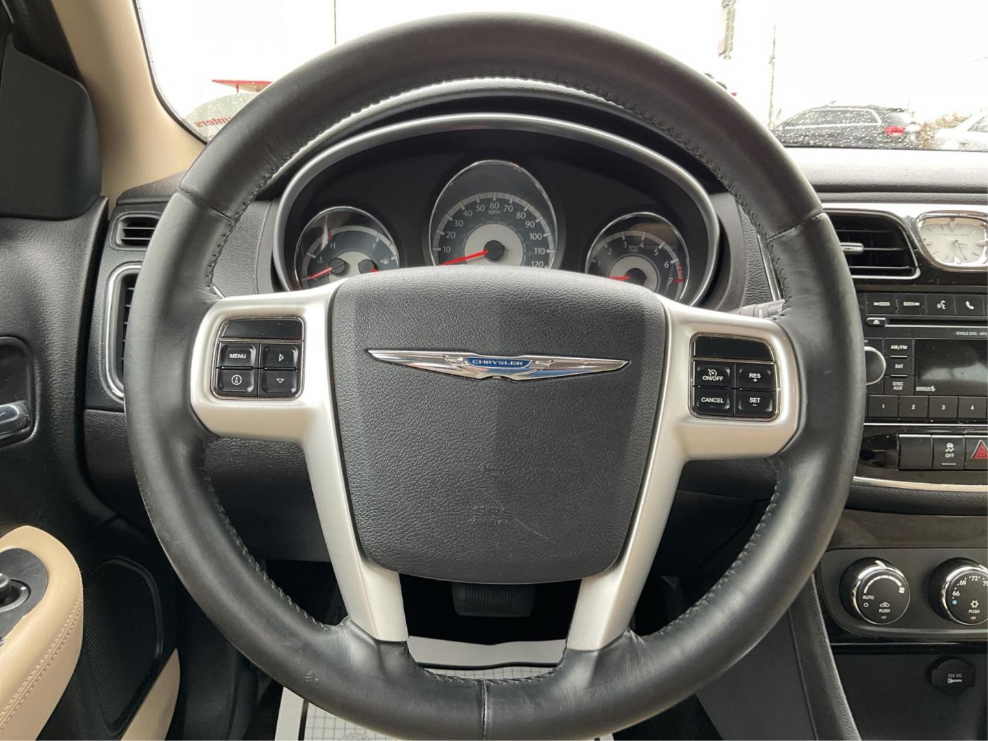 2011 Chrysler 200 Touring (1C3BC1FG5BN) with an 3.6L V6 DOHC 24V FFV engine, 6-Speed Automatic transmission, located at 1230 East Main St, Xenia, OH, 45385, (937) 908-9800, 39.688026, -83.910172 - Photo#15