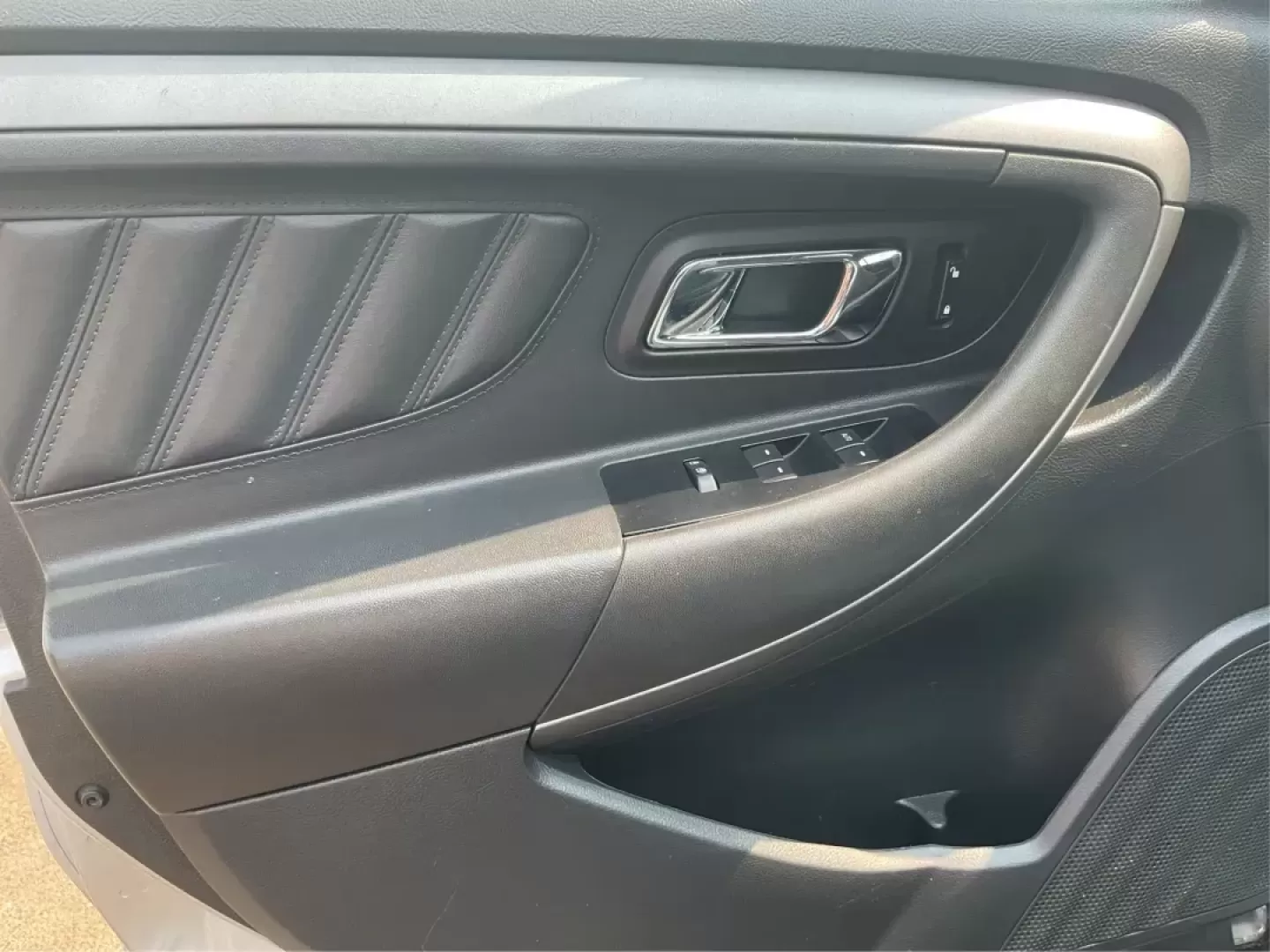 2011 Ford Taurus SEL (1FAHP2EW4BG) with an Duratec 3.5L V-6 DOHC engine, located at 401 Woodman Dr, Riverside, OH, 45431, (937) 908-9800, 39.760899, -84.123421 - Photo#18