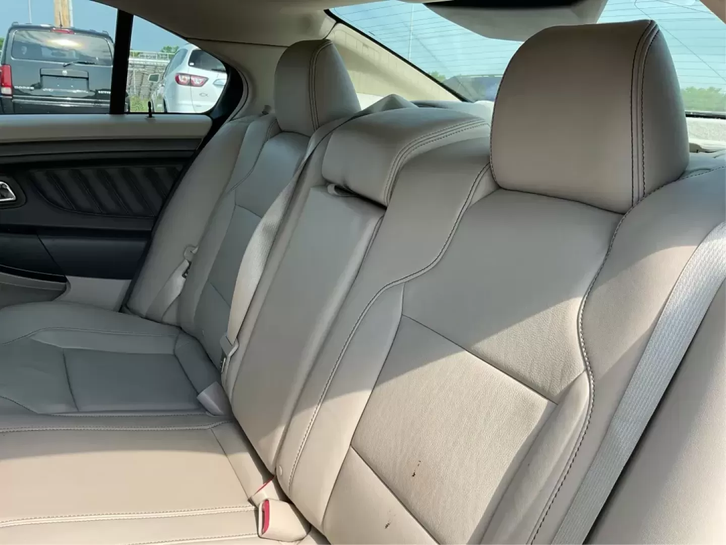 2011 Ford Taurus SEL (1FAHP2EW5BG) with an Duratec 3.5L V-6 DOHC engine, located at 8750 N County Rd 25A, Piqua, OH, 45356, (937) 908-9800, 40.164391, -84.232513 - Photo#9