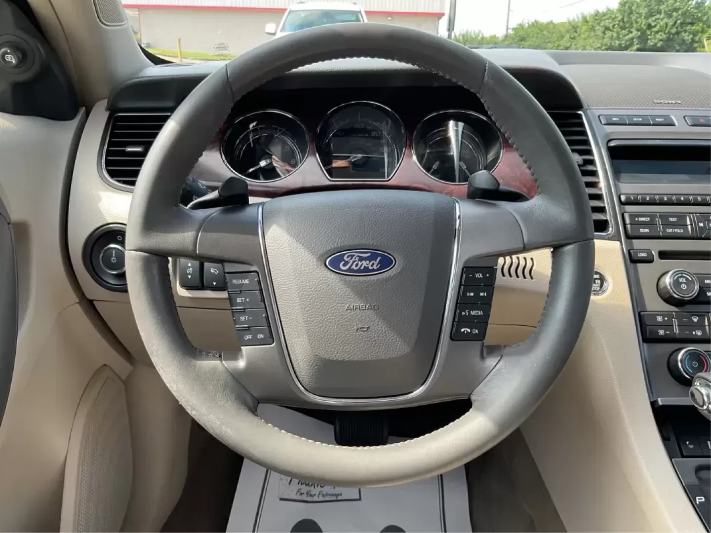2011 Ford Taurus SEL (1FAHP2EW5BG) with an Duratec 3.5L V-6 DOHC engine, located at 8750 N County Rd 25A, Piqua, OH, 45356, (937) 908-9800, 40.164391, -84.232513 - Photo#15