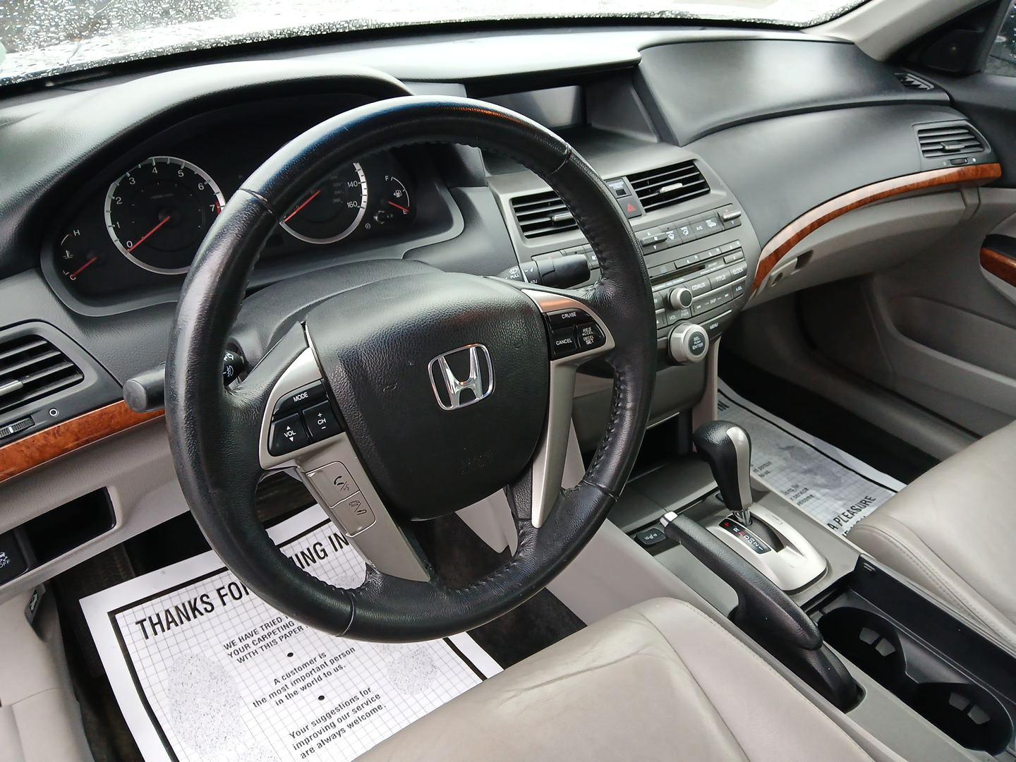 2011 Honda Accord EX-L V-6 Sedan AT (1HGCP3F82BA) with an 3.5L V6 SOHC 24V engine, 5-Speed Automatic transmission, located at 4508 South Dixie Dr, Moraine, OH, 45439, (937) 908-9800, 39.689976, -84.218452 - Photo#8