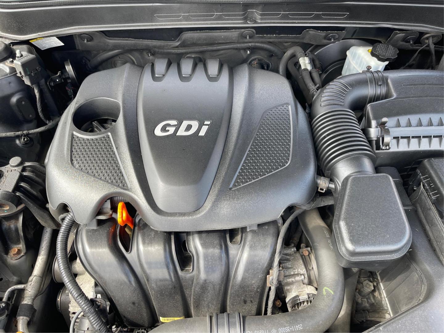 2011 Hyundai Sonata GLS Auto (5NPEB4AC5BH) with an 2.4L L4 DOHC 16V engine, 6-Speed Automatic transmission, located at 8750 N County Rd 25A, Piqua, OH, 45356, (937) 908-9800, 40.164391, -84.232513 - Photo#10