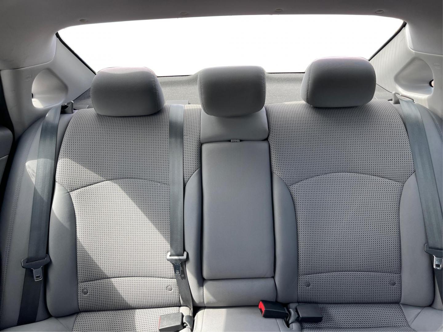 2011 Hyundai Sonata GLS Auto (5NPEB4AC5BH) with an 2.4L L4 DOHC 16V engine, 6-Speed Automatic transmission, located at 8750 N County Rd 25A, Piqua, OH, 45356, (937) 908-9800, 40.164391, -84.232513 - Photo#12