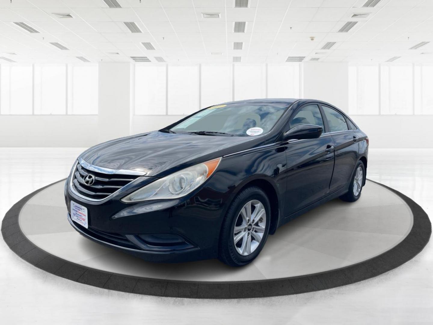 2011 Hyundai Sonata GLS Auto (5NPEB4AC5BH) with an 2.4L L4 DOHC 16V engine, 6-Speed Automatic transmission, located at 8750 N County Rd 25A, Piqua, OH, 45356, (937) 908-9800, 40.164391, -84.232513 - Photo#7