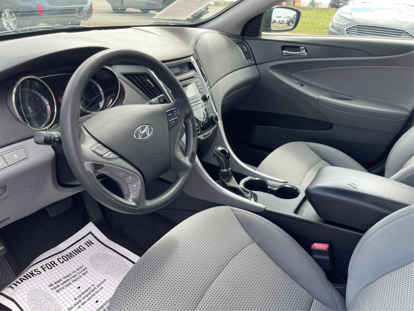 2011 Hyundai Sonata GLS Auto (5NPEB4AC5BH) with an 2.4L L4 DOHC 16V engine, 6-Speed Automatic transmission, located at 8750 N County Rd 25A, Piqua, OH, 45356, (937) 908-9800, 40.164391, -84.232513 - Photo#8