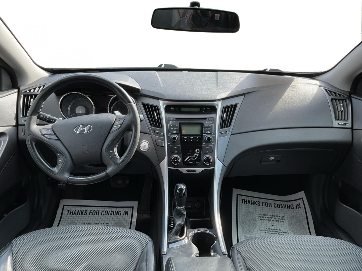 2011 Hyundai Sonata SE (5NPEC4AC5BH) with an 2.4L I-4 gasoline direct injection engine, located at 401 Woodman Dr, Riverside, OH, 45431, (937) 908-9800, 39.760899, -84.123421 - Photo#19