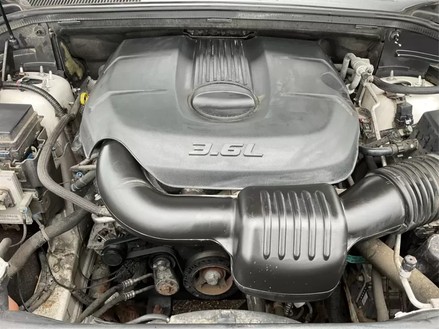 2011 Jeep Grand Cherokee Limited (1J4RR5GG2BC) with an Other engine, located at 4508 South Dixie Dr, Moraine, OH, 45439, (937) 908-9800, 39.689976, -84.218452 - Photo#11