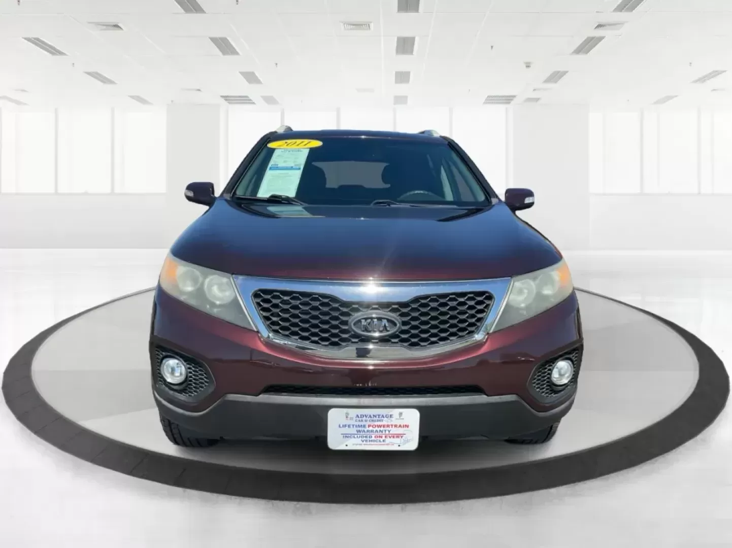 2011 Dark Cherry Kia Sorento LX 2WD (5XYKT3A14BG) with an 2.4L L4 DOHC 16V engine, 6-Speed Automatic transmission, located at 1230 East Main St, Xenia, OH, 45385, (937) 908-9800, 39.688026, -83.910172 - Photo#6