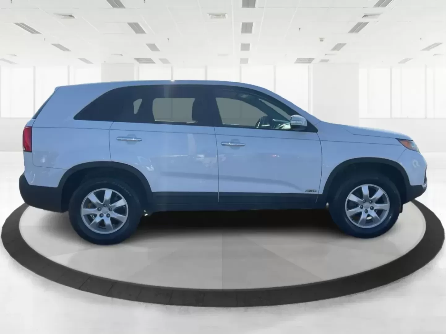2011 Kia Sorento LX (5XYKTCA11BG) with an 2.4L I-4 DOHC engine, located at 8750 N County Rd 25A, Piqua, OH, 45356, (937) 908-9800, 40.164391, -84.232513 - Photo#0