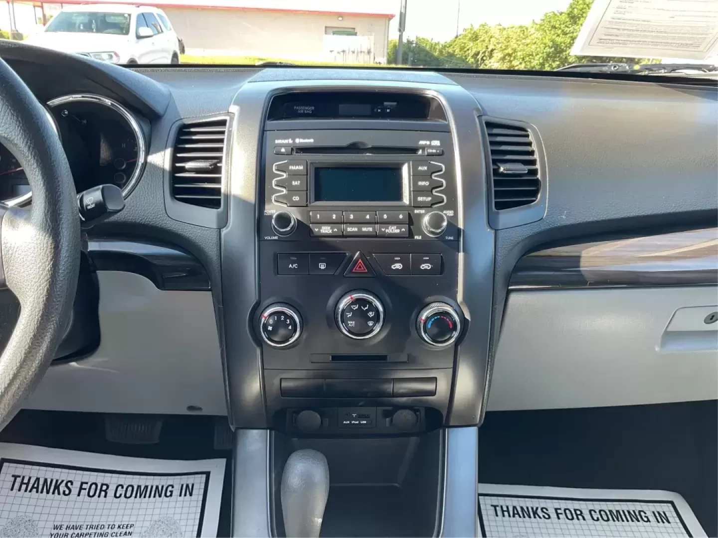 2011 Kia Sorento LX (5XYKTCA11BG) with an 2.4L I-4 DOHC engine, located at 8750 N County Rd 25A, Piqua, OH, 45356, (937) 908-9800, 40.164391, -84.232513 - Photo#11