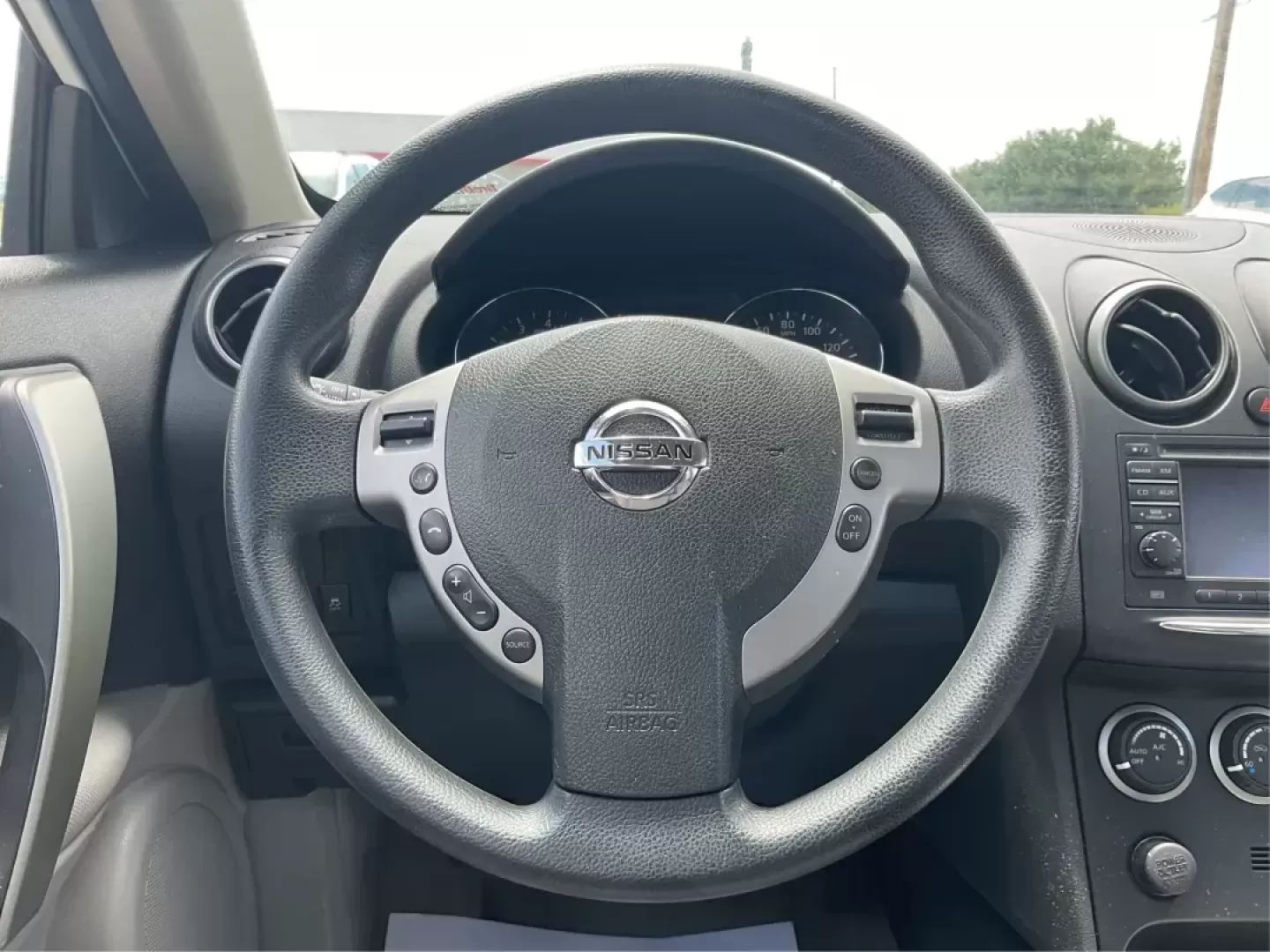 2011 Nissan Rogue SV (JN8AS5MT9BW) with an 2.5L I-4 DOHC engine, located at 401 Woodman Dr, Riverside, OH, 45431, (937) 908-9800, 39.760899, -84.123421 - Photo#15