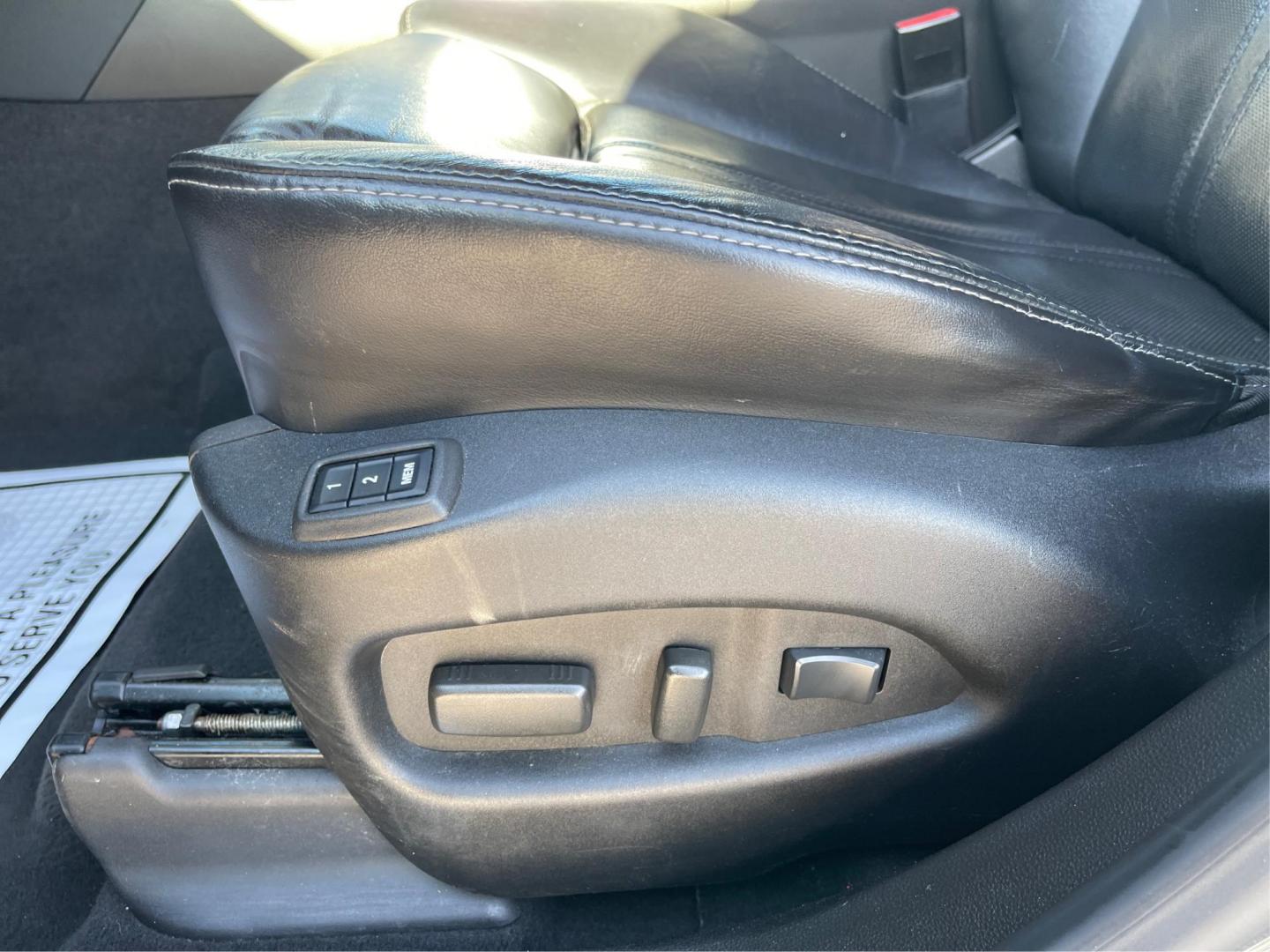 2012 Cadillac SRX Performance Collection (3GYFNEE36CS) with an 3.6L V-6 gasoline direct injection engine, located at 8750 N County Rd 25A, Piqua, OH, 45356, (937) 908-9800, 40.164391, -84.232513 - Photo#17