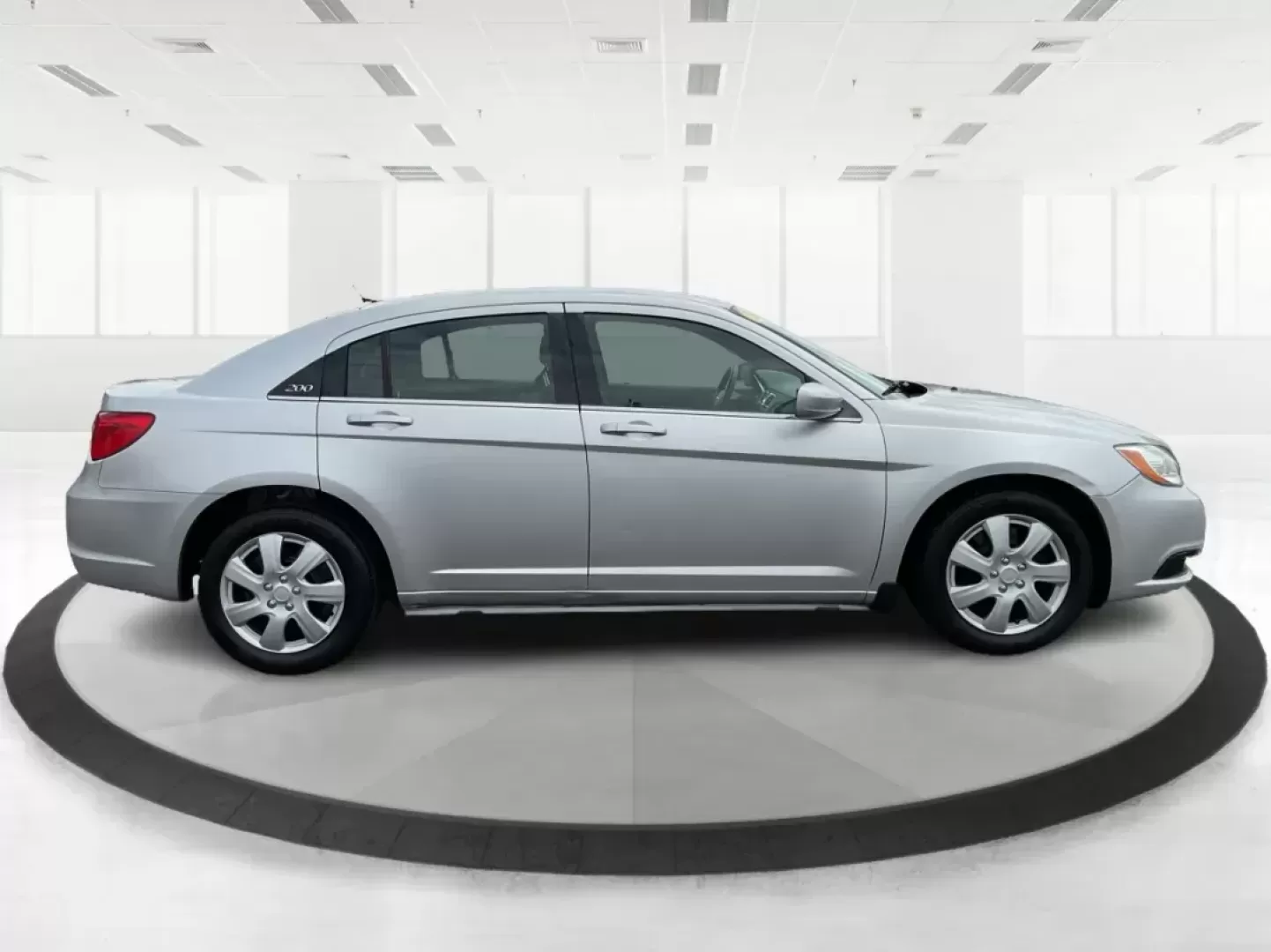 2012 Chrysler 200 LX (1C3CCBAB7CN) with an 2.4L L4 DOHC 16V engine, 6-Speed Automatic transmission, located at 4508 South Dixie Dr, Moraine, OH, 45439, (937) 908-9800, 39.689976, -84.218452 - Photo#1
