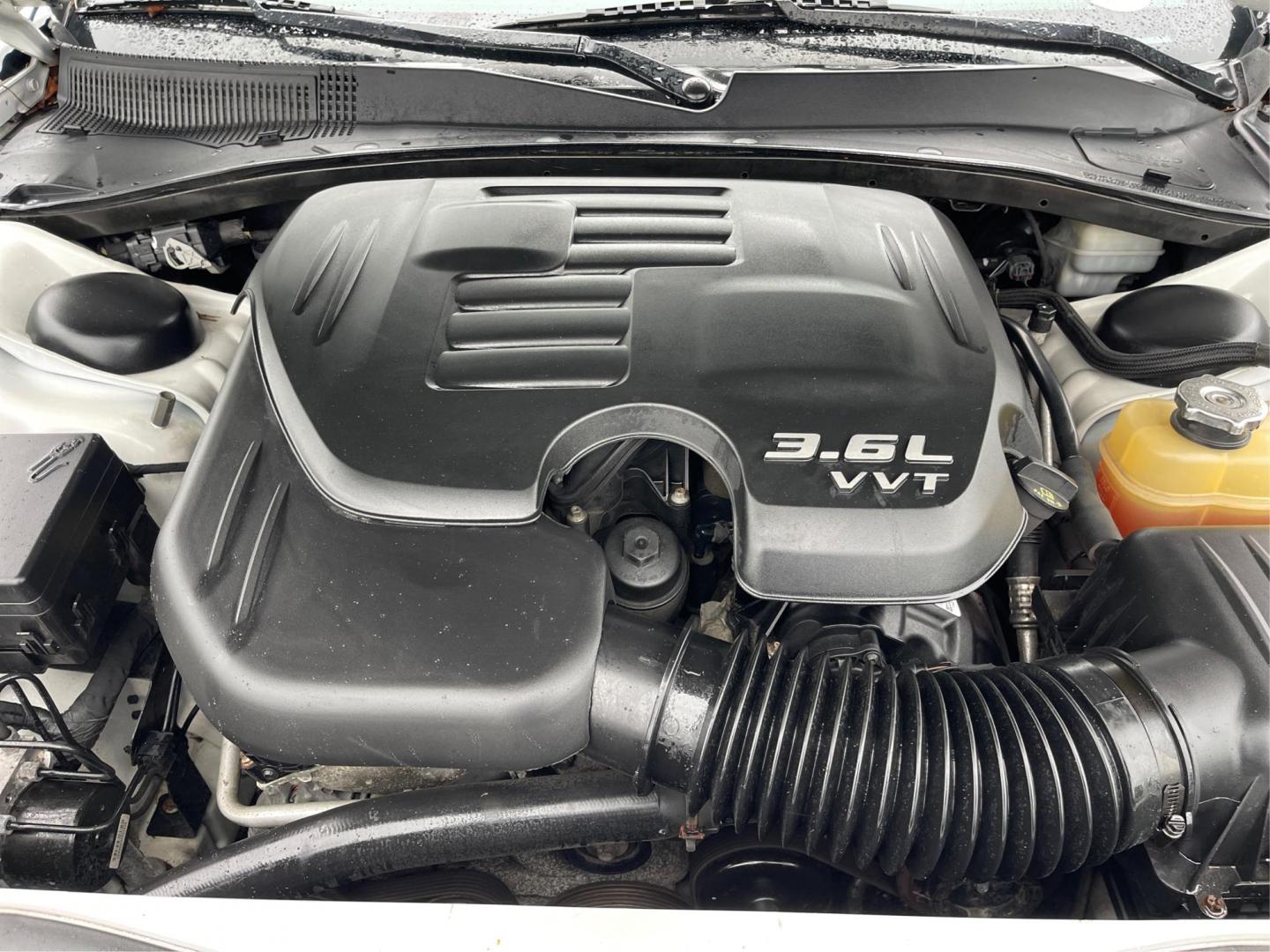 2012 Chrysler 300 Limited (2C3CCACG7CH) with an 3.6L V-6 DOHC engine, located at 8750 N County Rd 25A, Piqua, OH, 45356, (937) 908-9800, 40.164391, -84.232513 - Photo#11