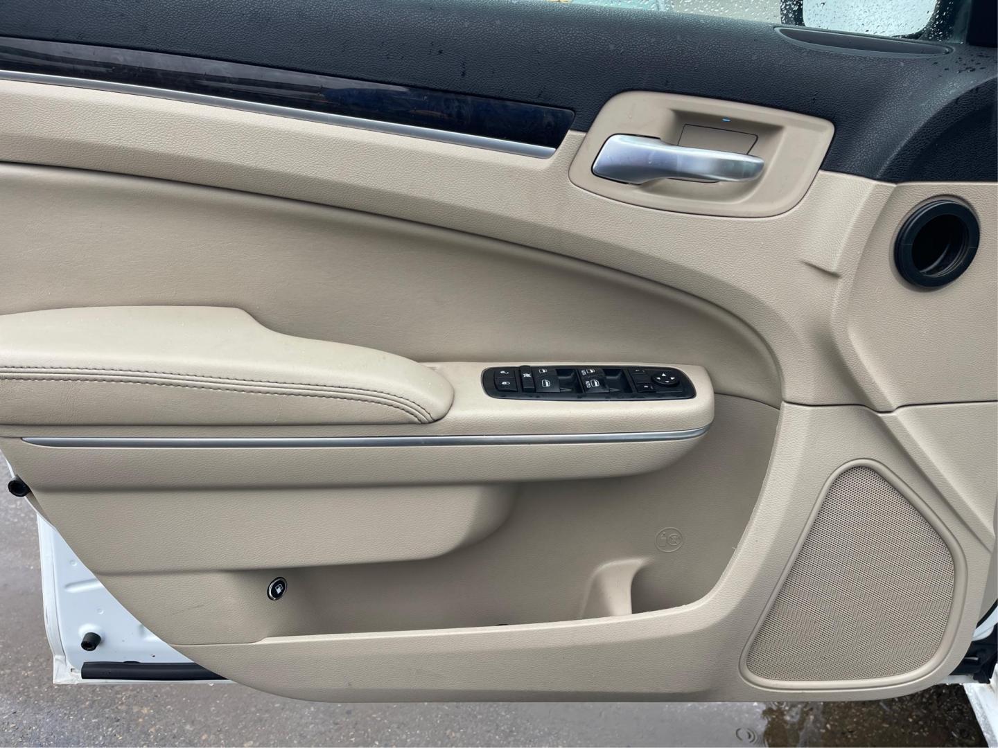 2012 Chrysler 300 Limited (2C3CCACG7CH) with an 3.6L V-6 DOHC engine, located at 8750 N County Rd 25A, Piqua, OH, 45356, (937) 908-9800, 40.164391, -84.232513 - Photo#17