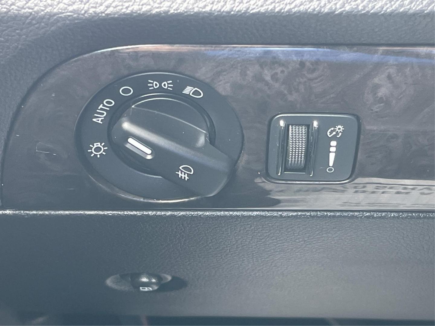 2012 Dodge Durango Citadel (1C4SDJET9CC) with an 3.6L V-6 DOHC engine, located at 8750 N County Rd 25A, Piqua, OH, 45356, (937) 908-9800, 40.164391, -84.232513 - Photo#16