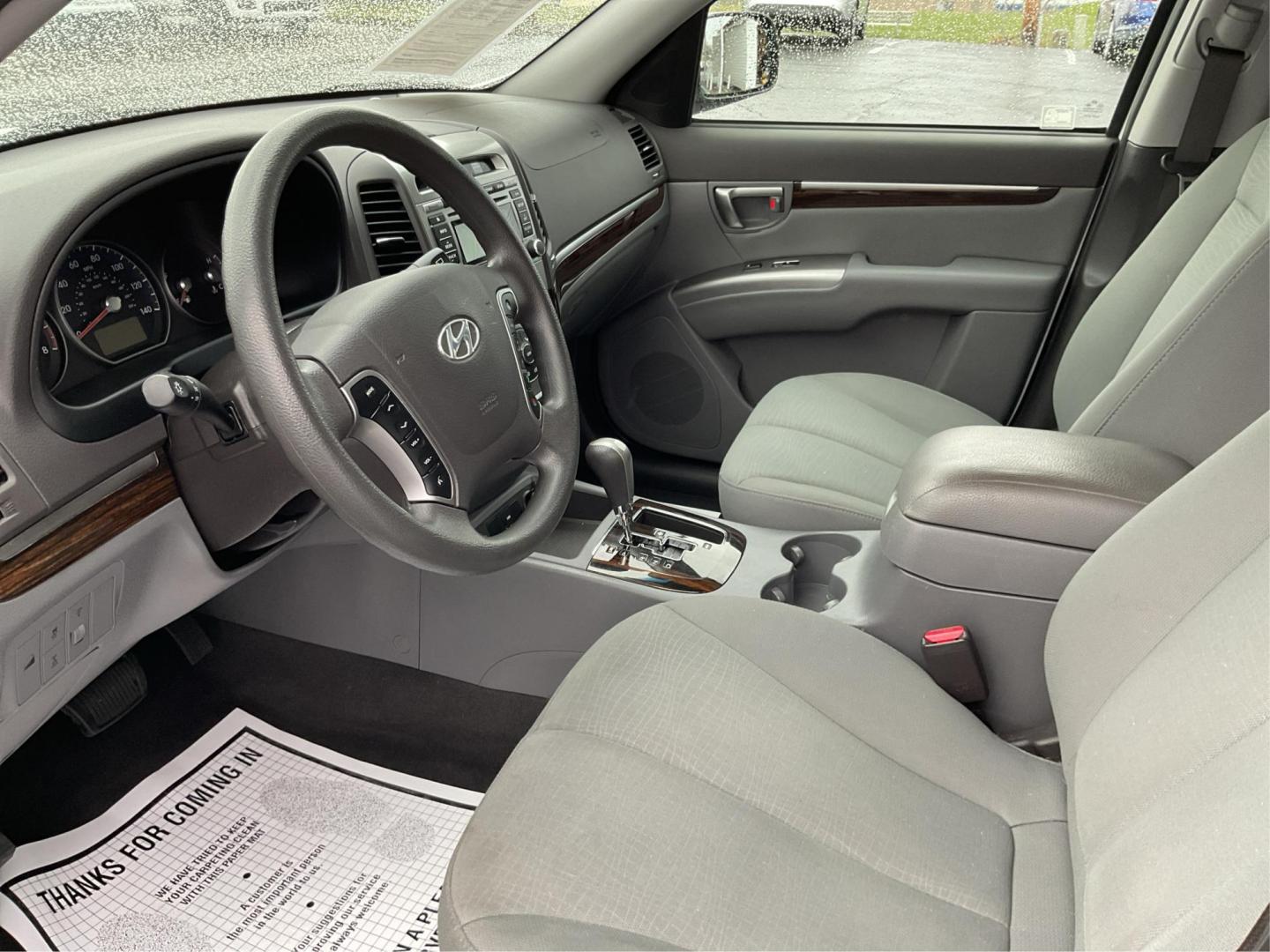 2012 Hyundai Santa Fe GLS (5XYZGDAB5CG) with an 2.4L I-4 DOHC engine, located at 1099 N County Rd 25A , Troy, OH, 45373, (937) 908-9800, 40.057079, -84.212883 - Photo#8