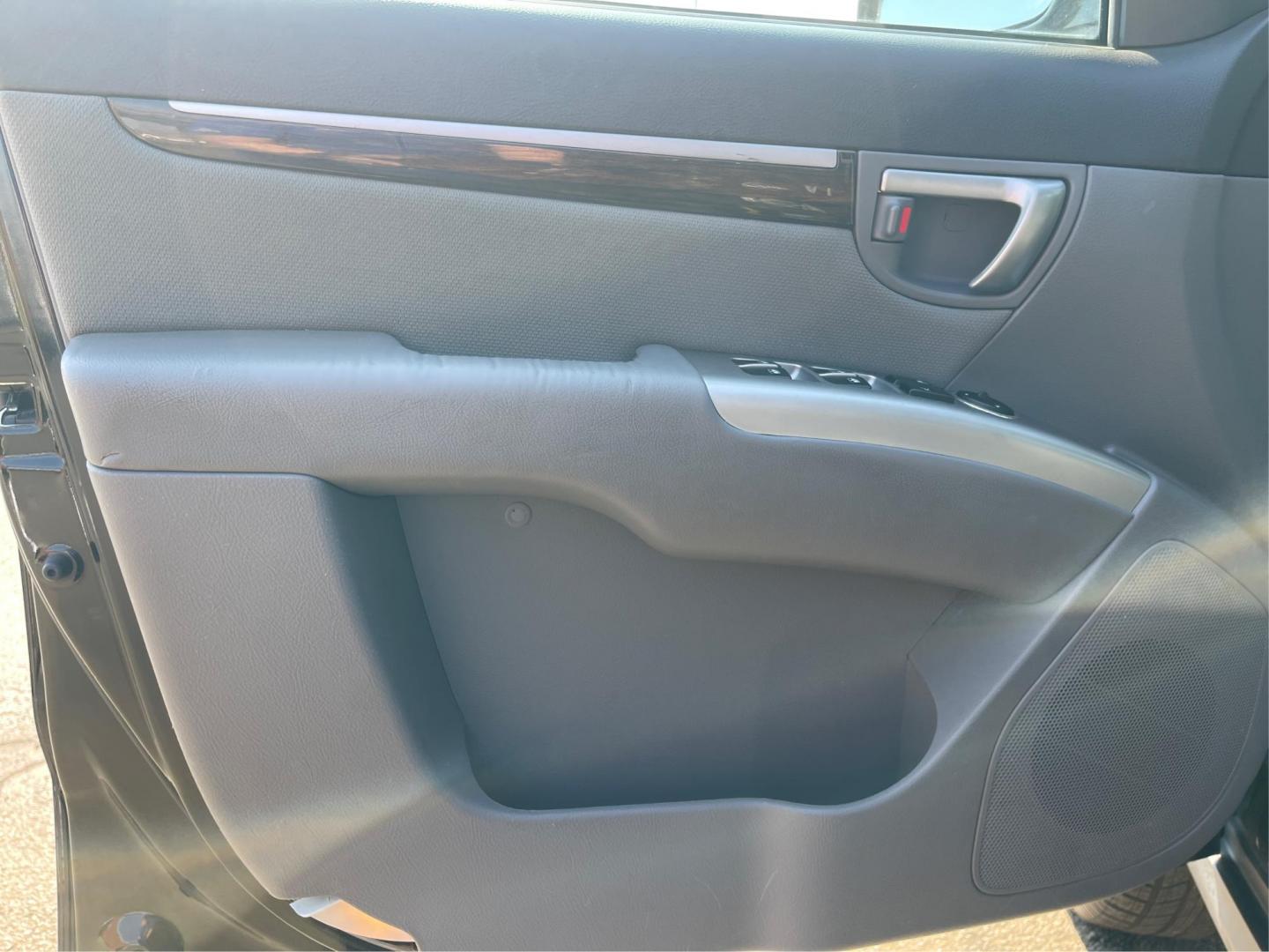 2012 Hyundai Santa Fe GLS (5XYZG3ABXCG) with an 2.4L I-4 DOHC engine, located at 401 Woodman Dr, Riverside, OH, 45431, (937) 908-9800, 39.760899, -84.123421 - Photo#17