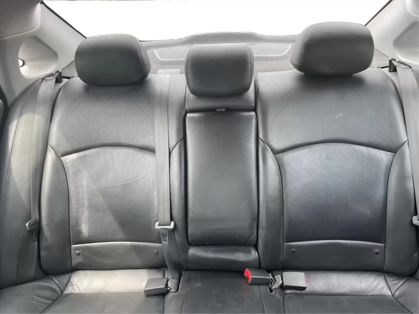 2012 Hyundai Sonata Limited (5NPEC4AC5CH) with an 2.4L I-4 gasoline direct injection engine, located at 1230 East Main St, Xenia, OH, 45385, (937) 908-9800, 39.688026, -83.910172 - Photo#13