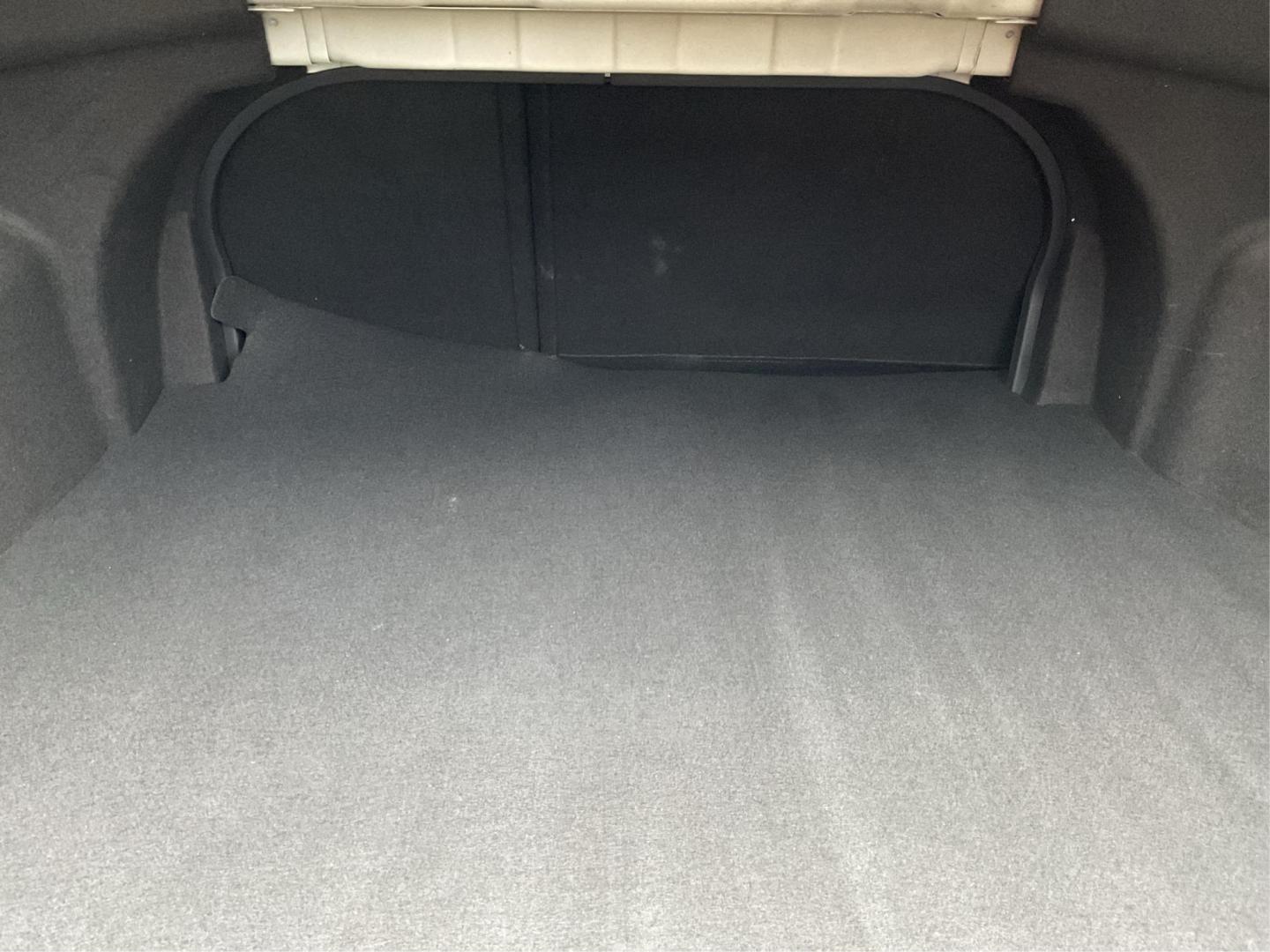 2012 Hyundai Sonata Limited 2.0T (5NPEC4AB7CH) with an 2L I-4 gasoline direct injection engine, located at 1184 Kauffman Ave, Fairborn, OH, 45324, (937) 908-9800, 39.807072, -84.030914 - Photo#11