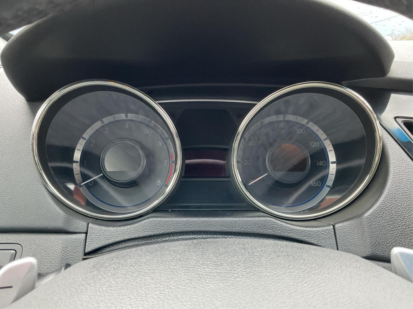 2012 Hyundai Sonata Limited 2.0T (5NPEC4AB7CH) with an 2L I-4 gasoline direct injection engine, located at 1184 Kauffman Ave, Fairborn, OH, 45324, (937) 908-9800, 39.807072, -84.030914 - Photo#14