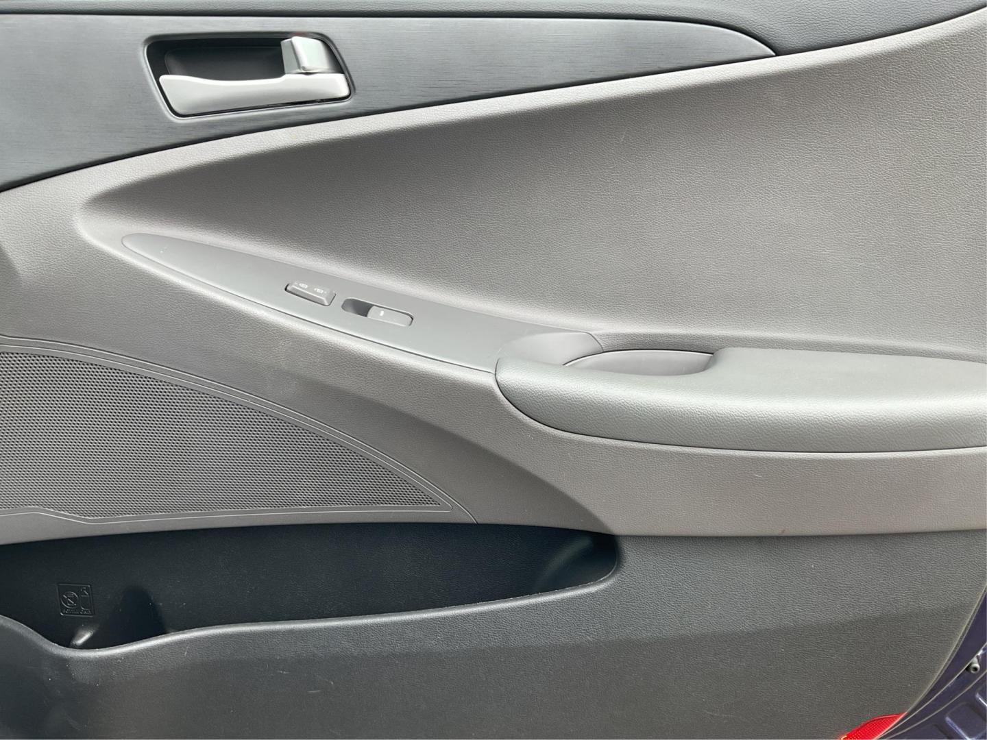 2012 Hyundai Sonata GLS Auto (5NPEB4AC7CH) with an Other engine, located at 4508 South Dixie Dr, Moraine, OH, 45439, (937) 908-9800, 39.689976, -84.218452 - Photo#17