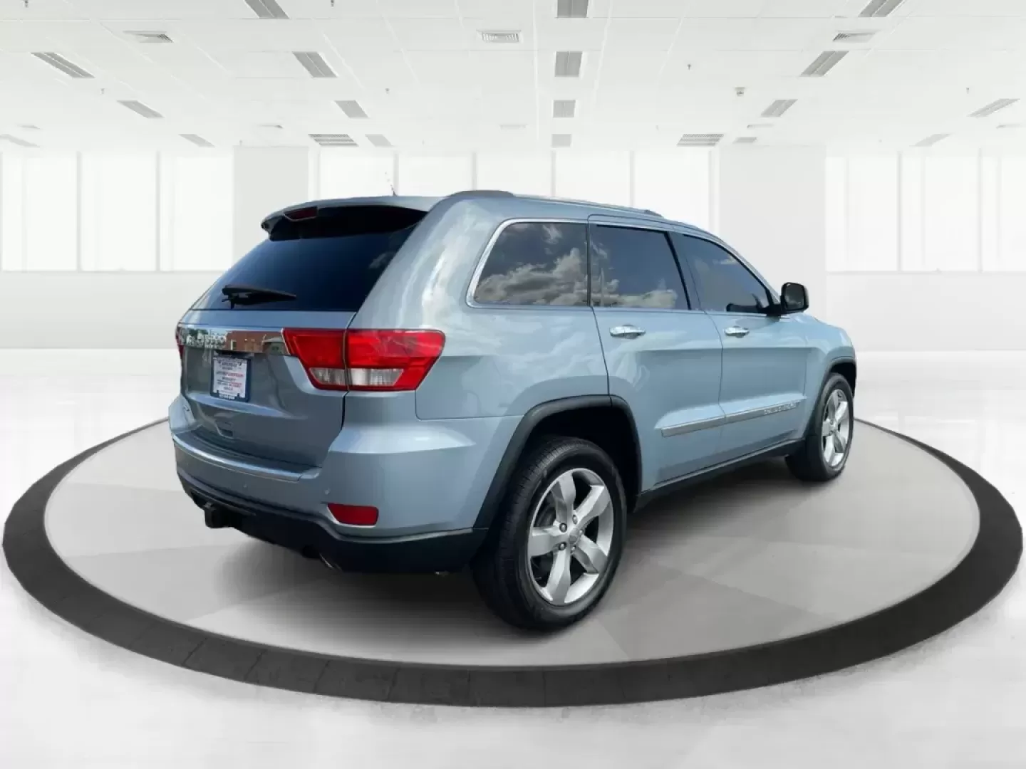 2012 Jeep Grand Cherokee Limited (1C4RJEBG5CC) with an Other engine, located at 880 E. National Road, Vandalia, OH, 45377, (937) 908-9800, 39.891918, -84.183594 - Photo#1