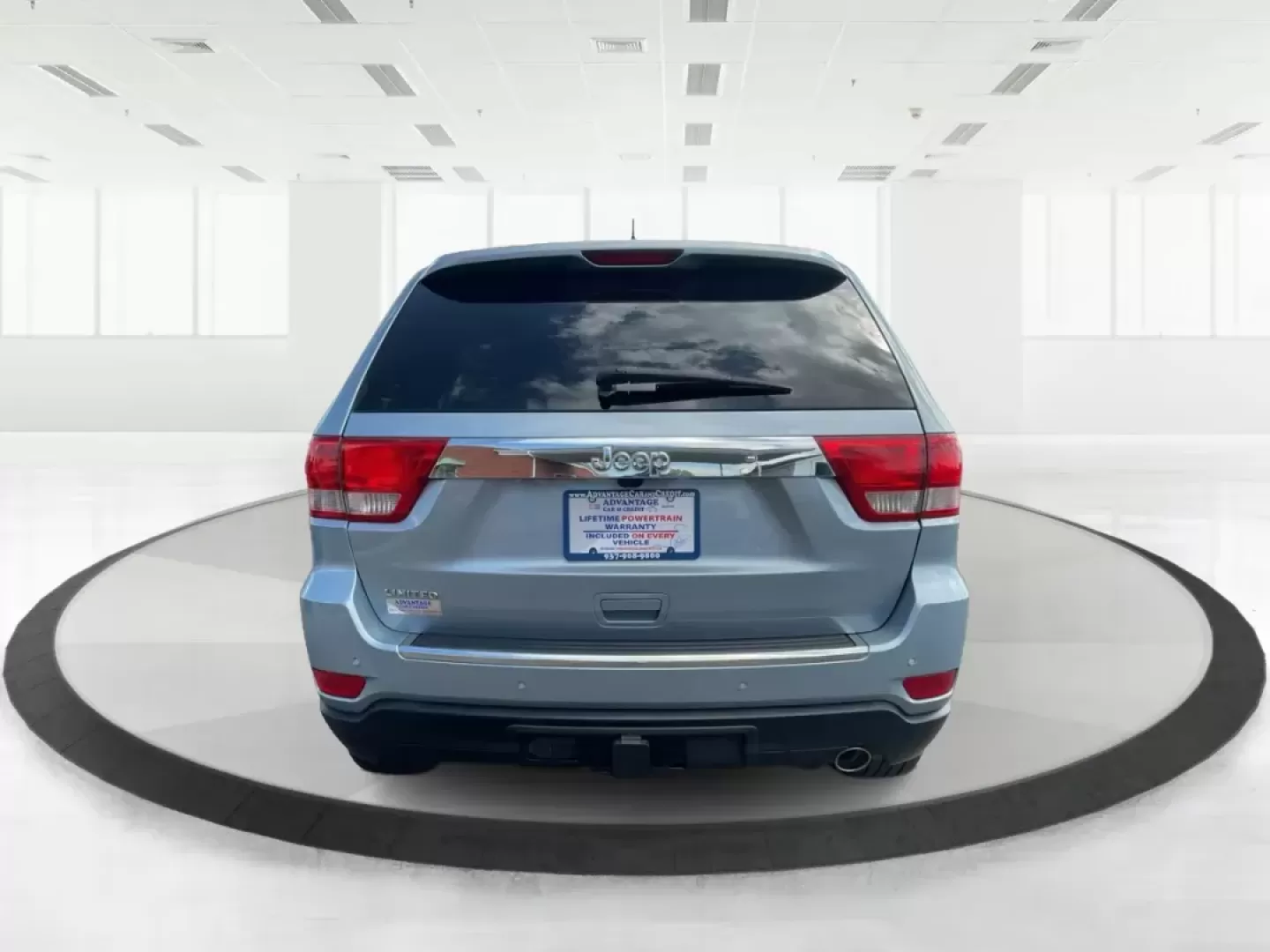 2012 Jeep Grand Cherokee Limited (1C4RJEBG5CC) with an Other engine, located at 880 E. National Road, Vandalia, OH, 45377, (937) 908-9800, 39.891918, -84.183594 - Photo#2
