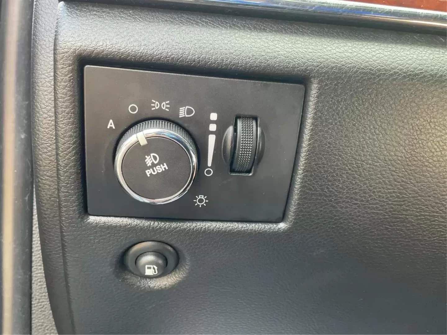 2012 Jeep Grand Cherokee Limited (1C4RJEBG5CC) with an Other engine, located at 880 E. National Road, Vandalia, OH, 45377, (937) 908-9800, 39.891918, -84.183594 - Photo#16