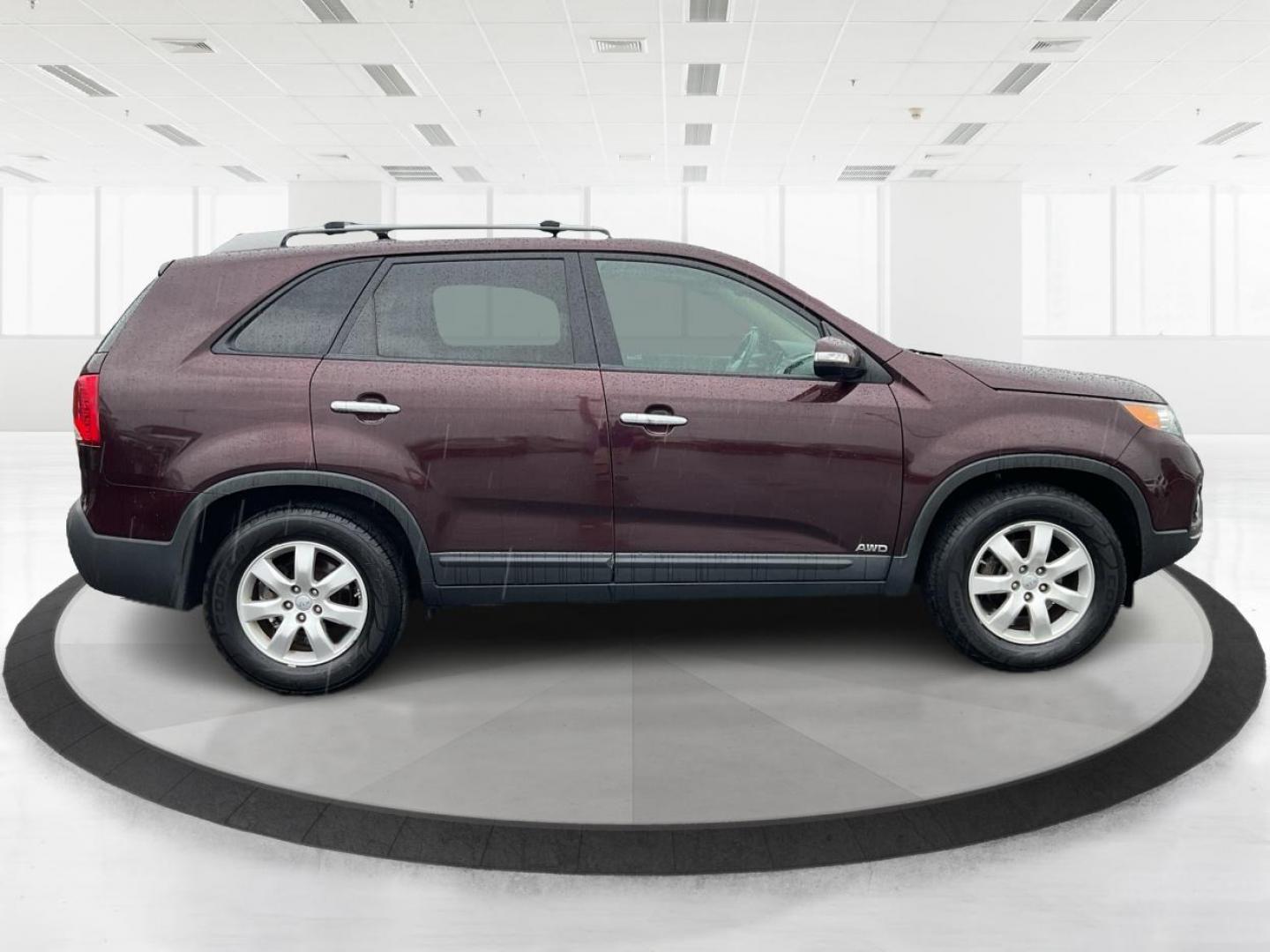 2012 Kia Sorento LX (5XYKTDA6XCG) with an 2.4L I-4 gasoline direct injection engine, located at 880 E. National Road, Vandalia, OH, 45377, (937) 908-9800, 39.891918, -84.183594 - Photo#1