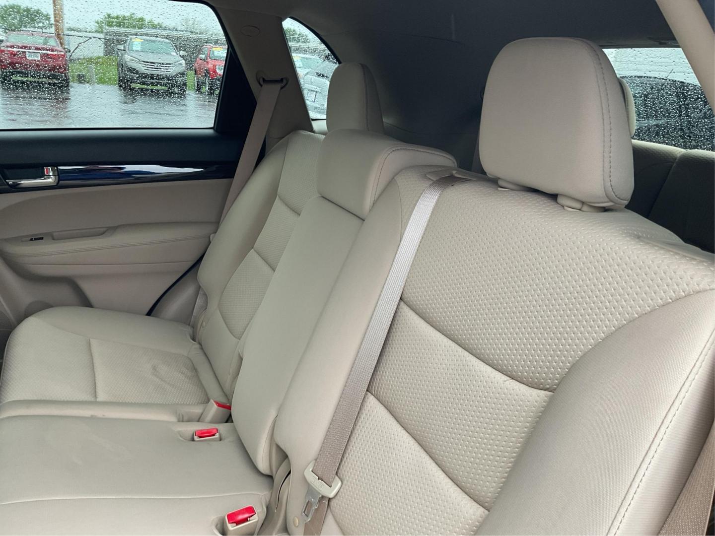 2012 Kia Sorento LX (5XYKTDA6XCG) with an 2.4L I-4 gasoline direct injection engine, located at 880 E. National Road, Vandalia, OH, 45377, (937) 908-9800, 39.891918, -84.183594 - Photo#10