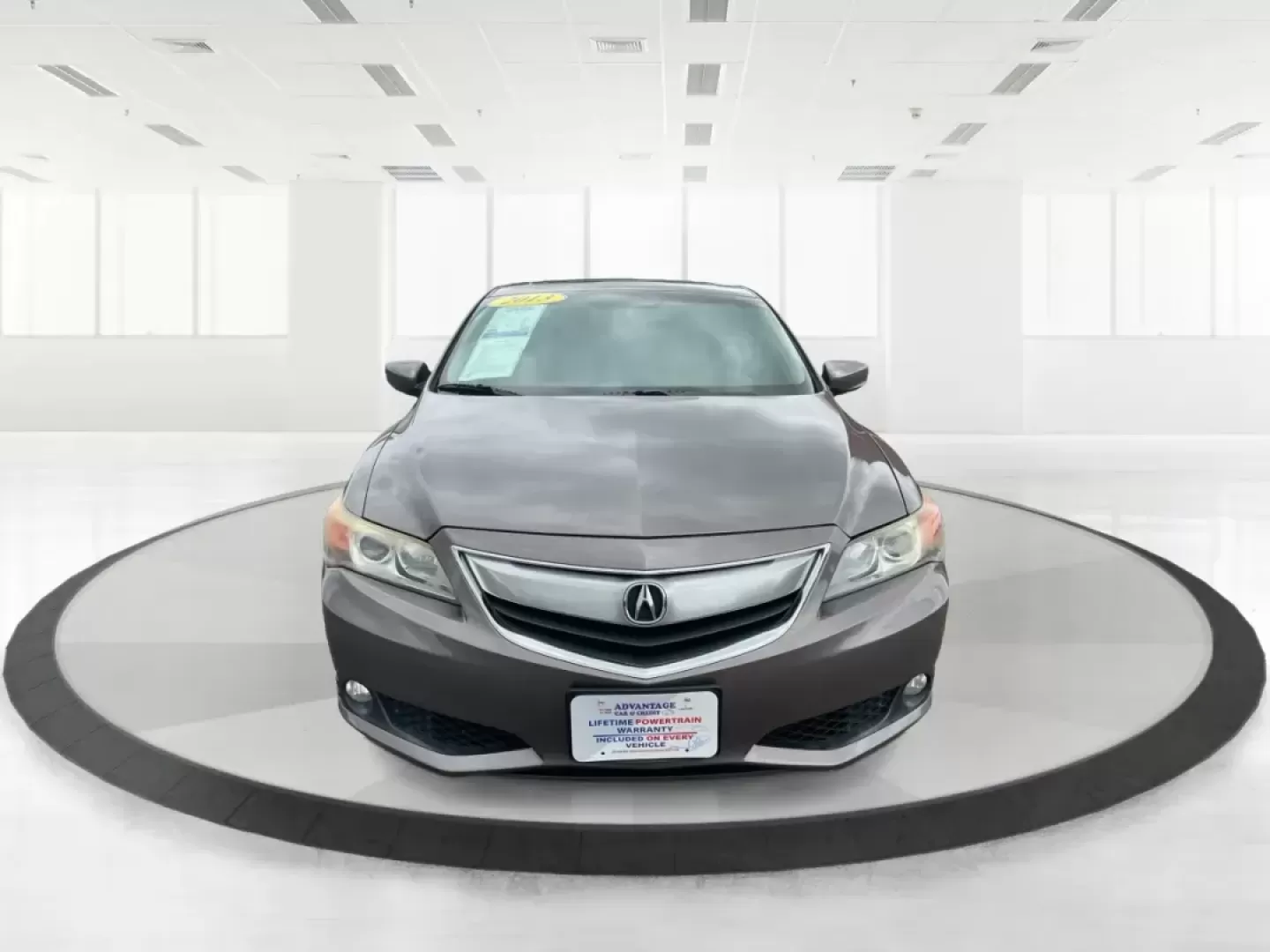 2013 Acura ILX 2.0L (19VDE1F7XDE) with an 2L I-4 i-VTEC variable valve control engine, located at 1230 East Main St, Xenia, OH, 45385, (937) 908-9800, 39.688026, -83.910172 - Photo#5