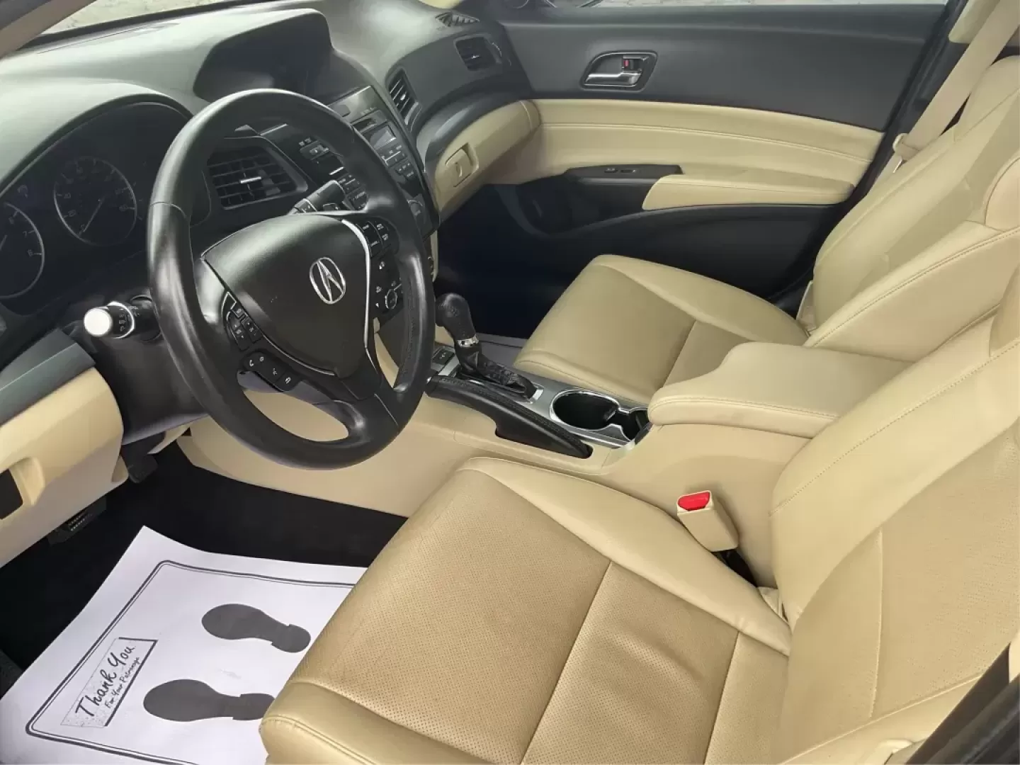 2013 Acura ILX 2.0L (19VDE1F7XDE) with an 2L I-4 i-VTEC variable valve control engine, located at 1230 East Main St, Xenia, OH, 45385, (937) 908-9800, 39.688026, -83.910172 - Photo#7