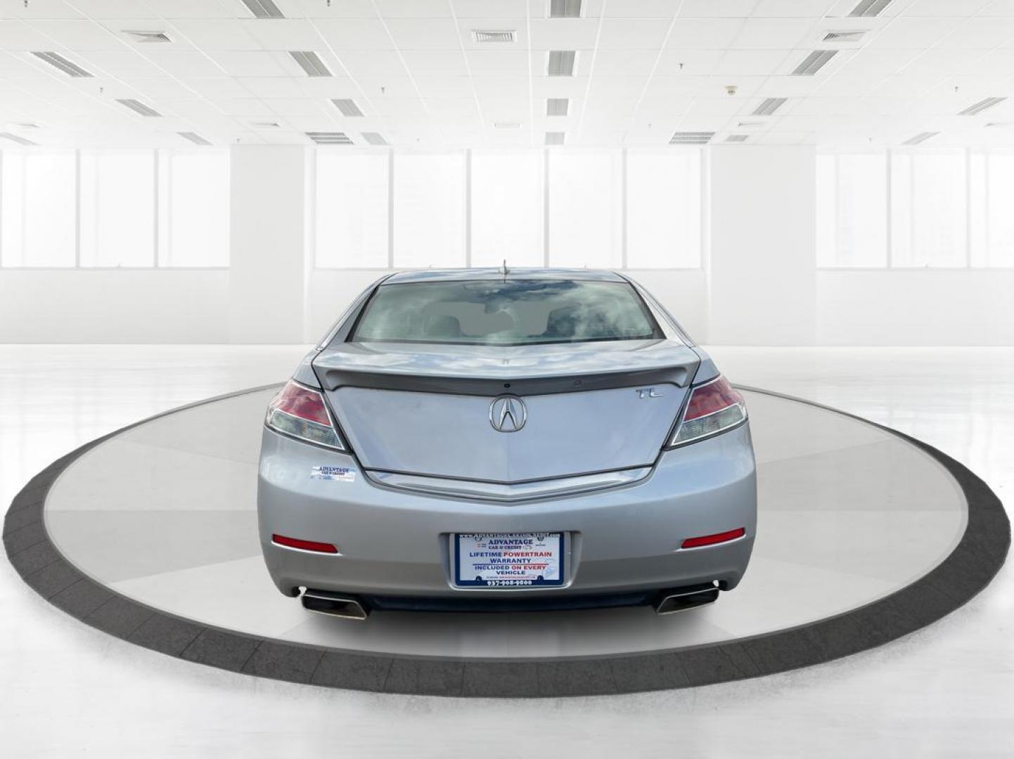 2013 Acura TL 3.5 (19UUA8F57DA) with an 3.5L V-6 variable valve control engine, located at 401 Woodman Dr, Riverside, OH, 45431, (937) 908-9800, 39.760899, -84.123421 - Photo#3