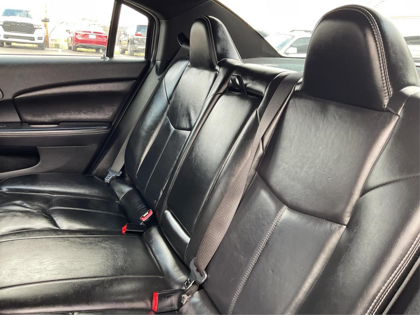 2013 Chrysler 200 Limited (1C3CCBCG9DN) with an Other engine, located at 1184 Kauffman Ave, Fairborn, OH, 45324, (937) 908-9800, 39.807072, -84.030914 - Photo#9
