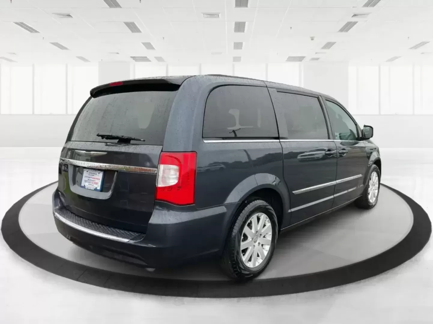 2013 Chrysler Town and Country Touring (2C4RC1BG5DR) with an Pentastar 3.6L V-6 DOHC engine, located at 4508 South Dixie Dr, Moraine, OH, 45439, (937) 908-9800, 39.689976, -84.218452 - Photo#2