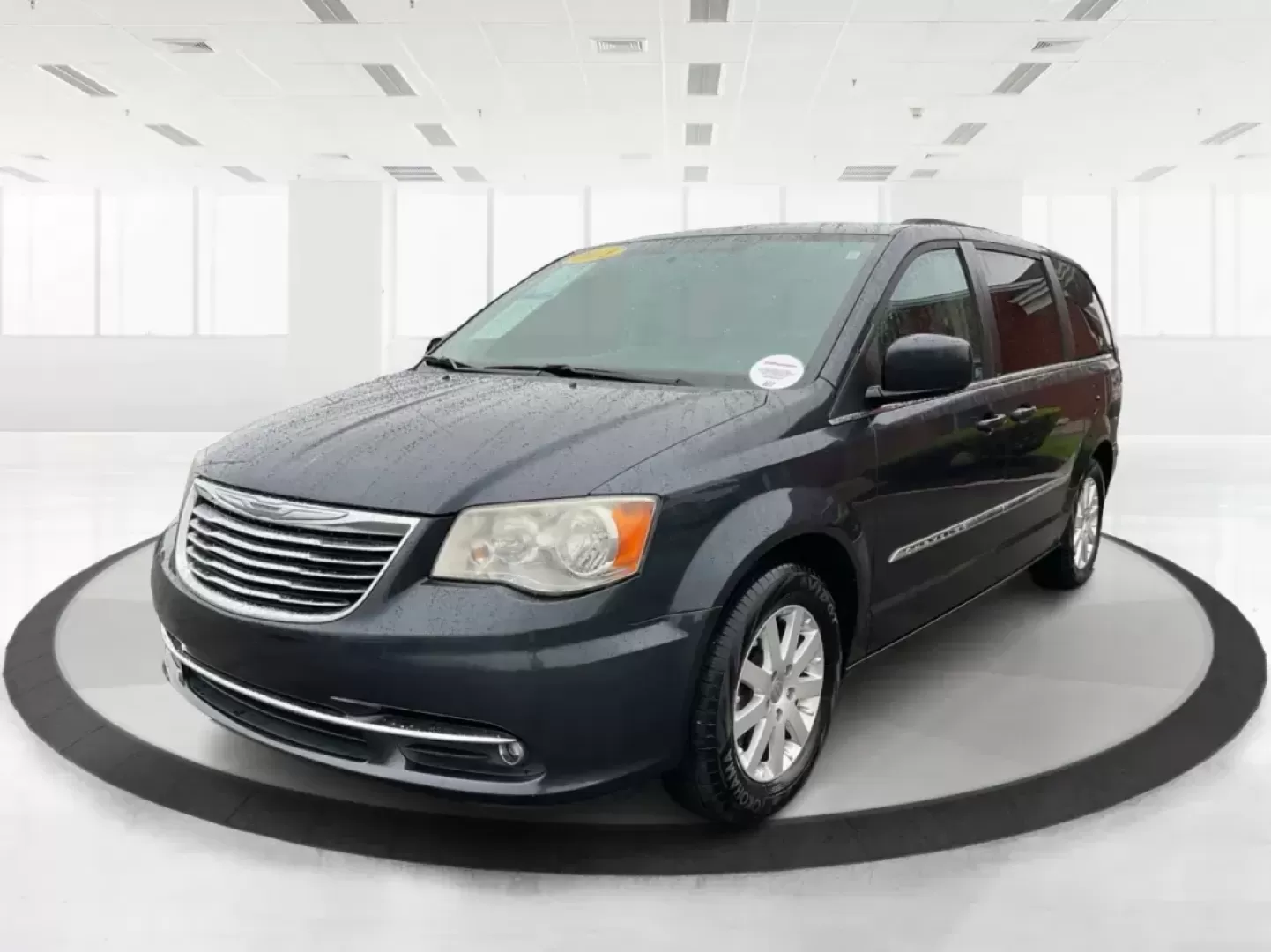 2013 Chrysler Town and Country Touring (2C4RC1BG5DR) with an Pentastar 3.6L V-6 DOHC engine, located at 4508 South Dixie Dr, Moraine, OH, 45439, (937) 908-9800, 39.689976, -84.218452 - Photo#7