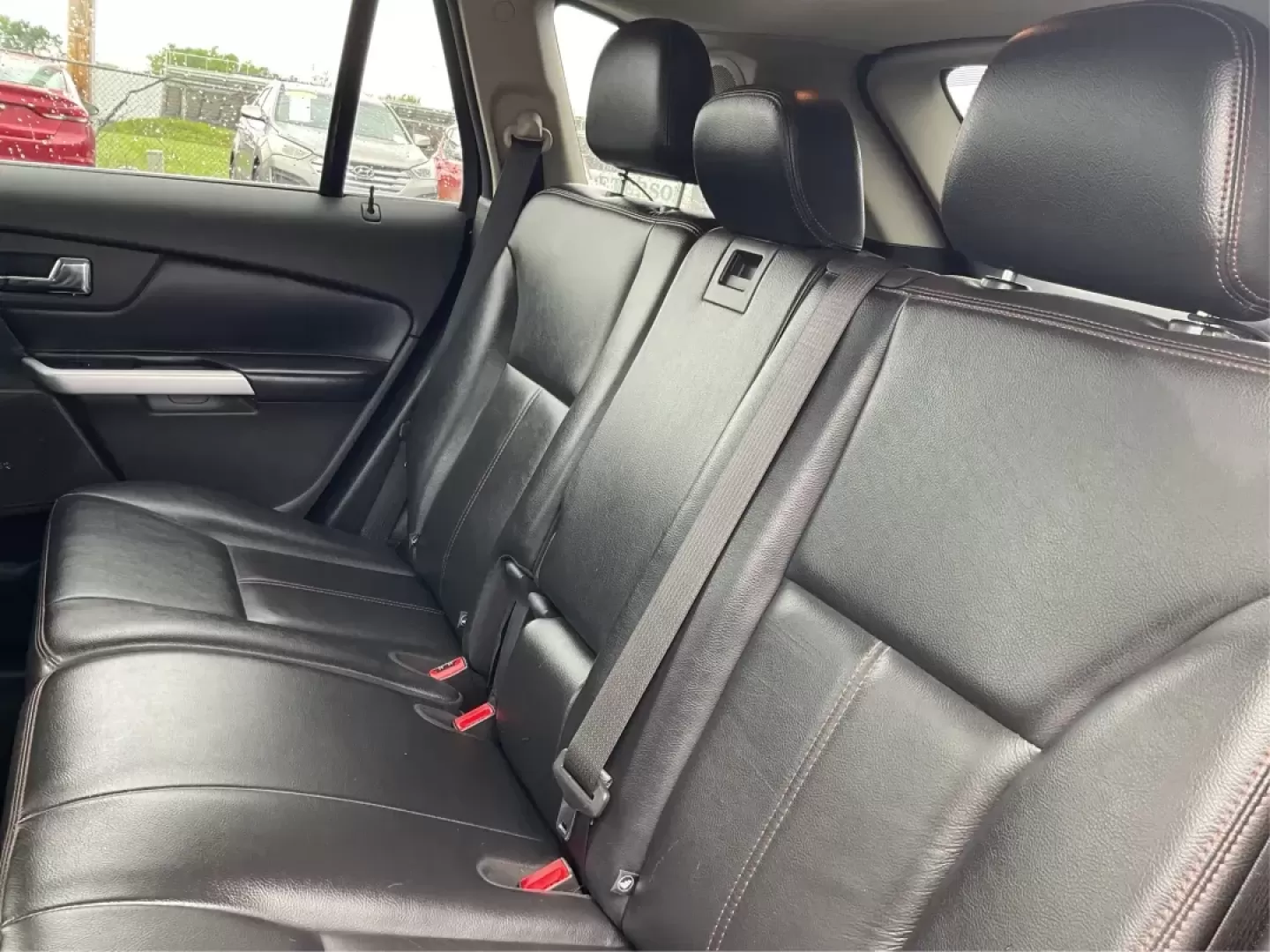 2013 Ford Edge Limited (2FMDK4KC6DB) with an 3.5L V-6 DOHC engine, located at 1184 Kauffman Ave, Fairborn, OH, 45324, (937) 908-9800, 39.807072, -84.030914 - Photo#9
