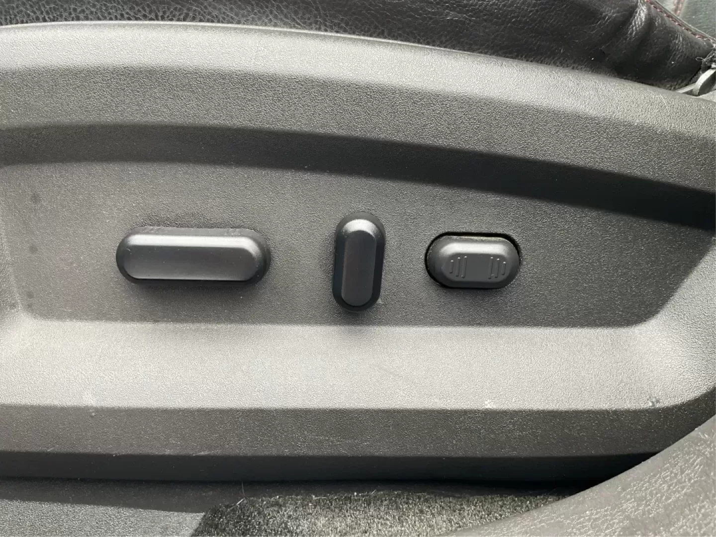 2013 Ford Edge Limited (2FMDK4KC6DB) with an 3.5L V-6 DOHC engine, located at 1184 Kauffman Ave, Fairborn, OH, 45324, (937) 908-9800, 39.807072, -84.030914 - Photo#17