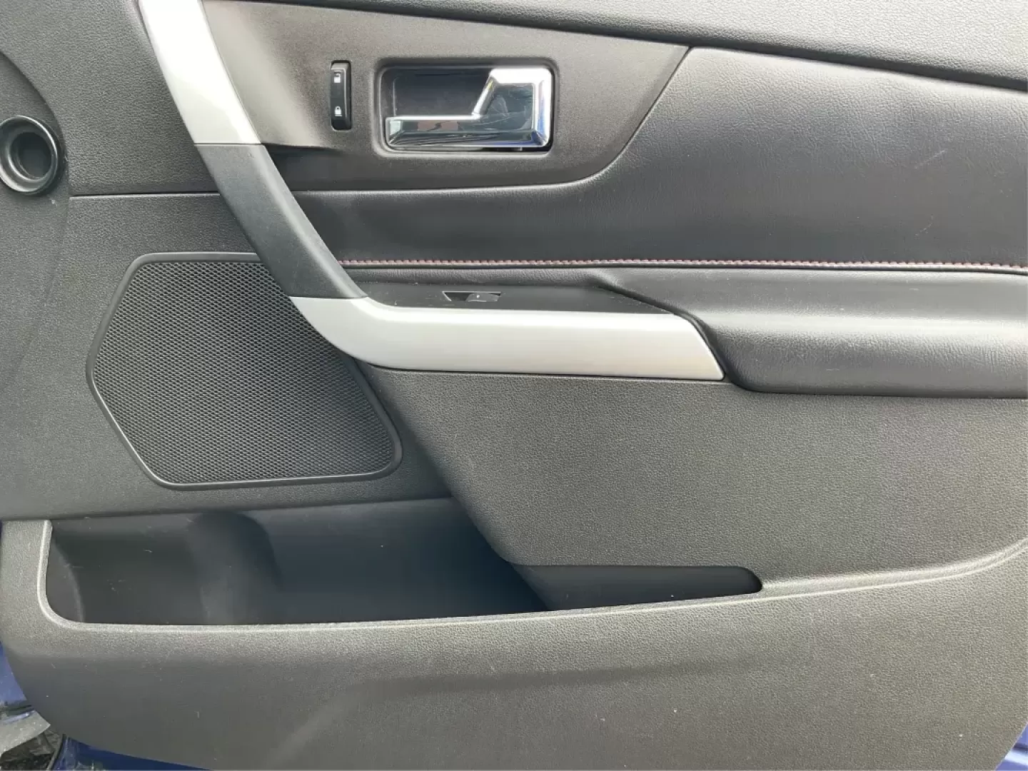 2013 Ford Edge Limited (2FMDK4KC6DB) with an 3.5L V-6 DOHC engine, located at 1184 Kauffman Ave, Fairborn, OH, 45324, (937) 908-9800, 39.807072, -84.030914 - Photo#19