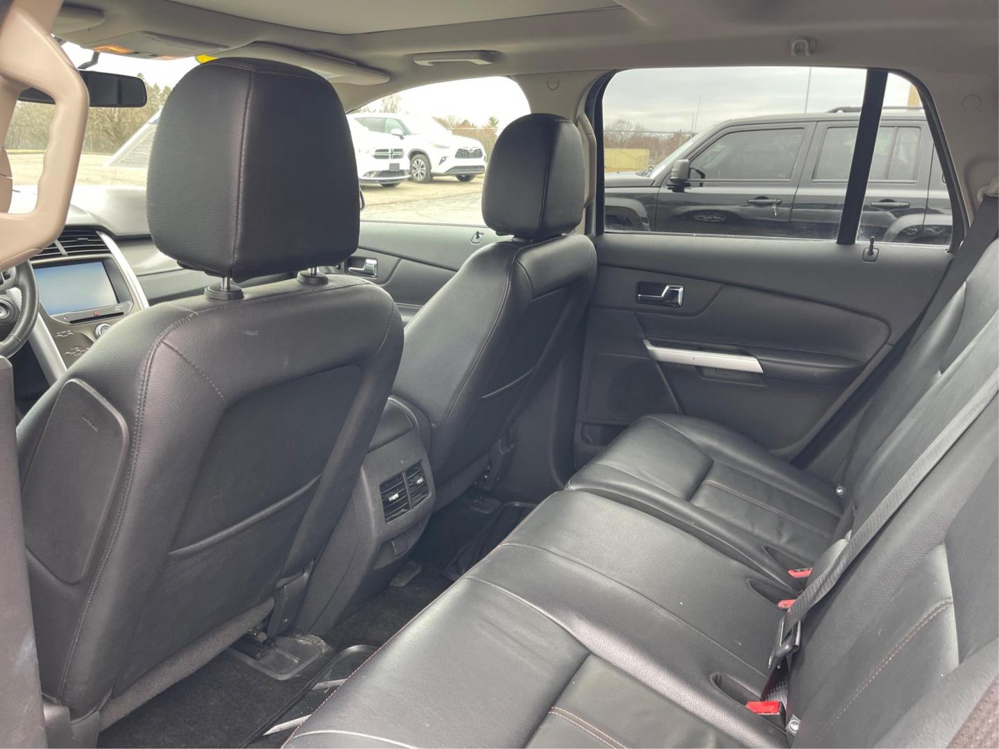 2013 Ford Edge SEL (2FMDK4JC1DB) with an 3.5L V-6 DOHC engine, located at 4508 South Dixie Dr, Moraine, OH, 45439, (937) 908-9800, 39.689976, -84.218452 - Photo#9