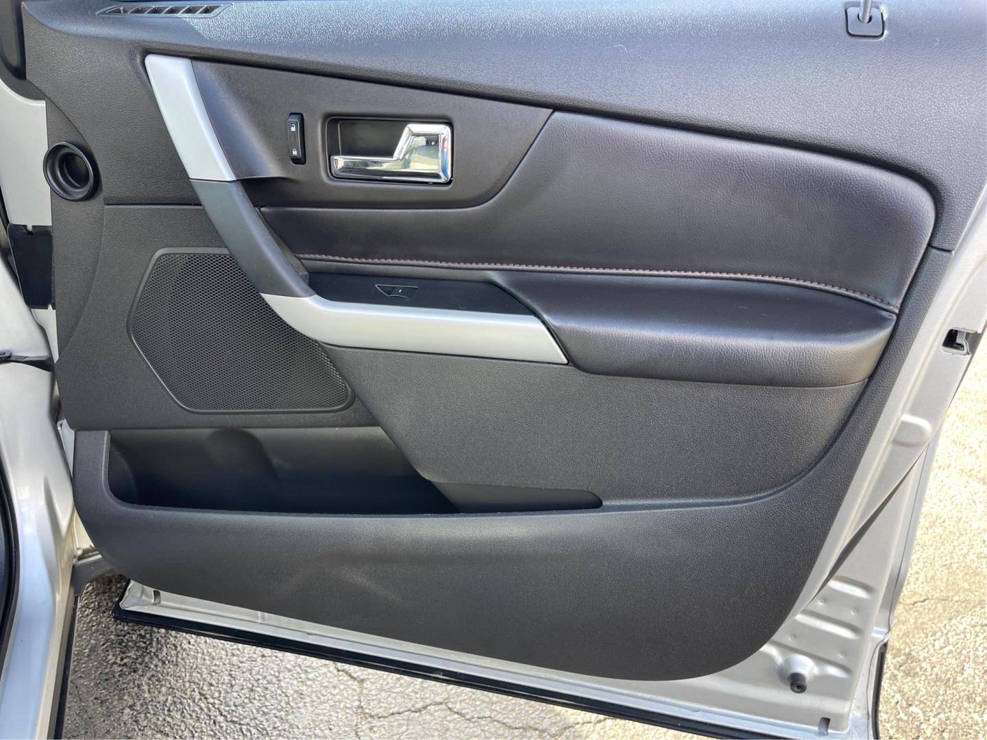2013 Ford Edge SEL AWD (2FMDK4JC2DB) with an 3.5L V6 DOHC 24V engine, 6-Speed Automatic transmission, located at 1951 S Dayton Lakeview Rd., New Carlisle, OH, 45344, (937) 908-9800, 39.890999, -84.050255 - Photo#19