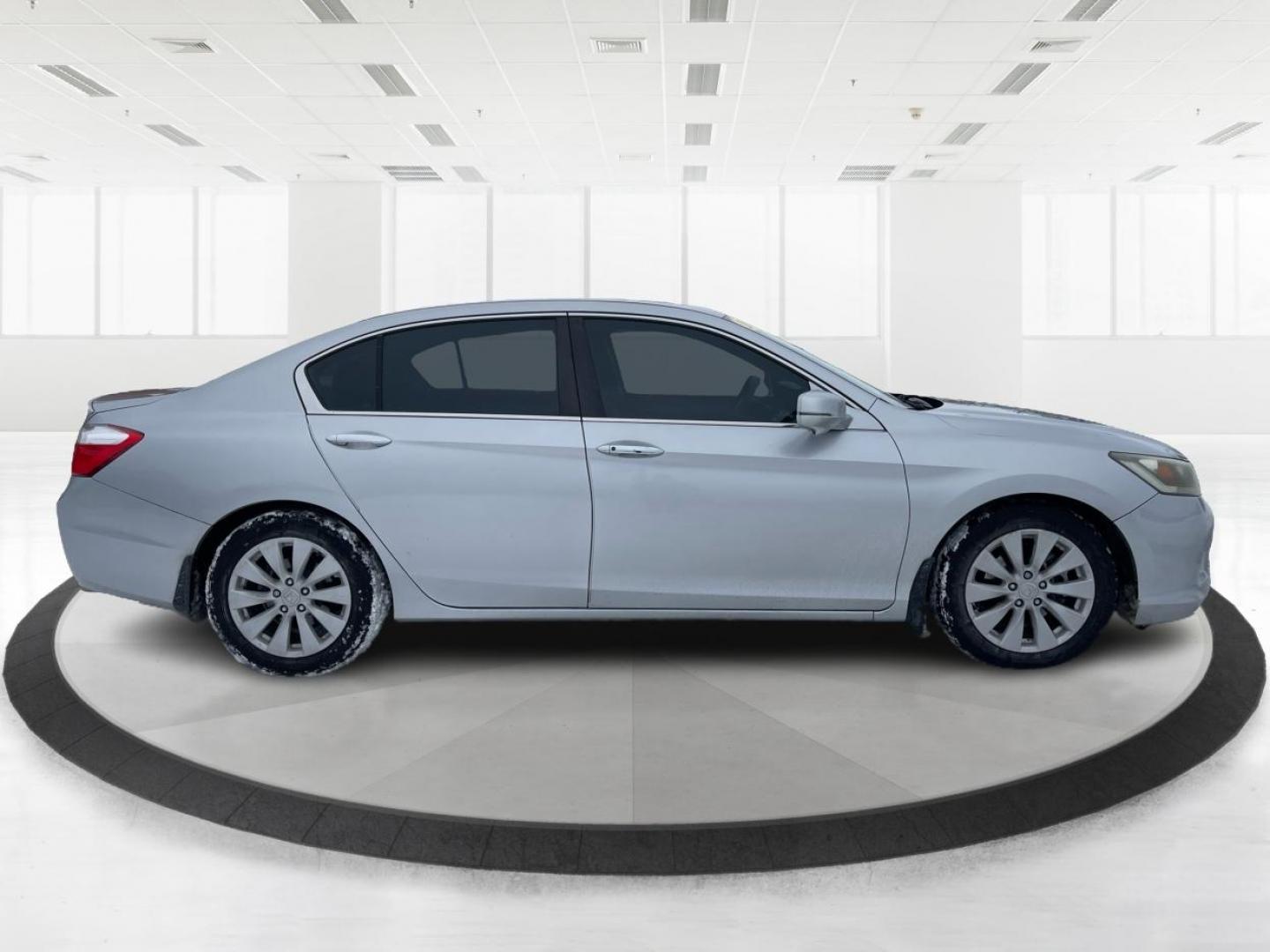 2013 Honda Accord EX Sedan CVT (1HGCR2F72DA) with an 2.4L L4 DOHC 16V engine, Continuously Variable Transmission transmission, located at 401 Woodman Dr, Riverside, OH, 45431, (937) 908-9800, 39.760899, -84.123421 - Photo#1